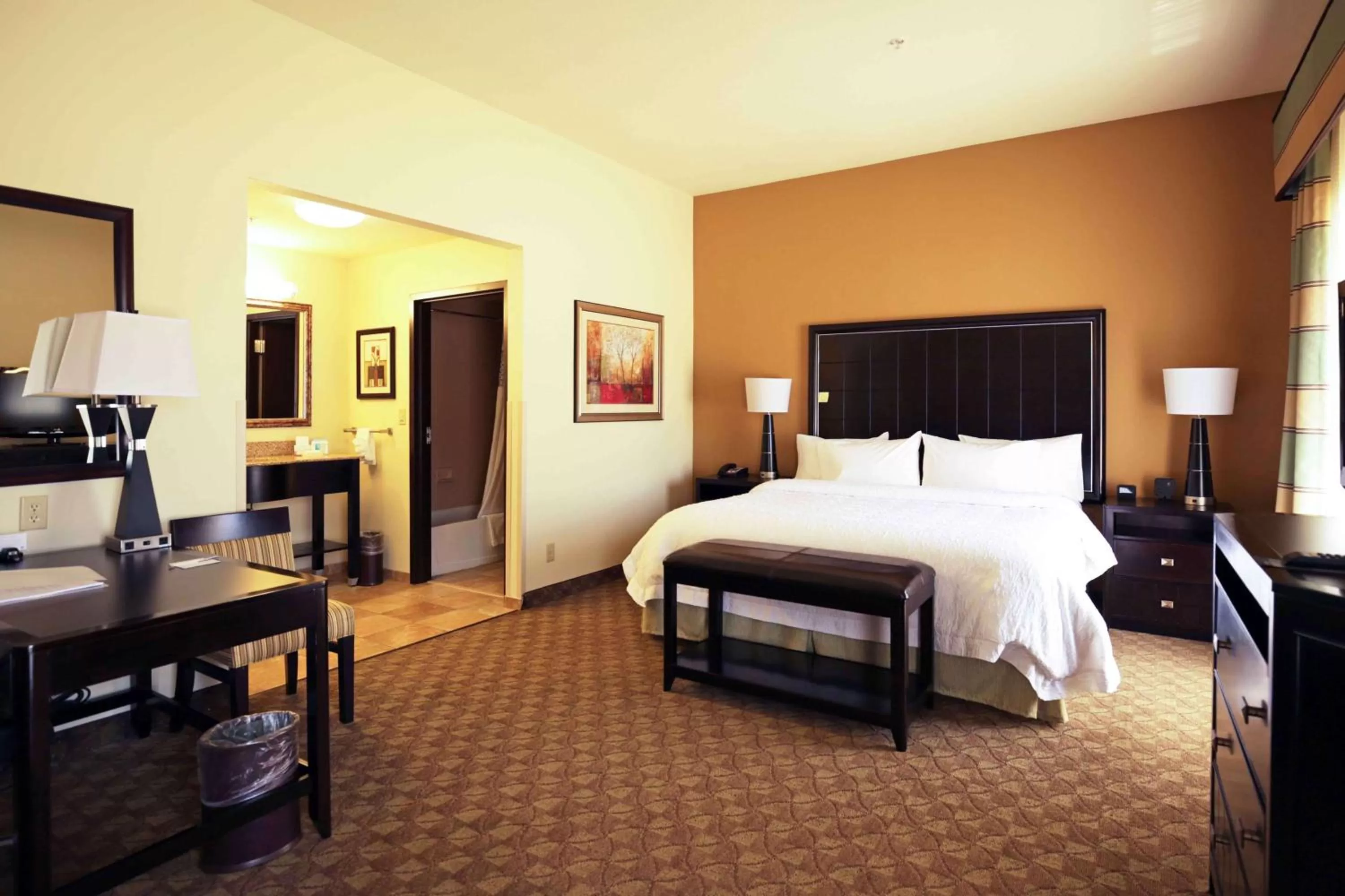 Bedroom, Bed in Hampton Inn & Suites McAlester
