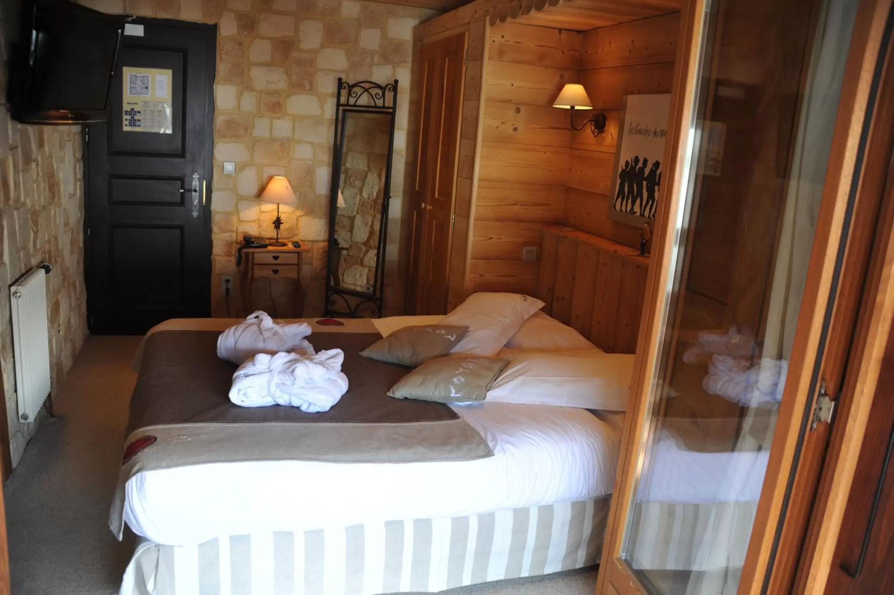 Double Room in Hôtel Chalet Alpage Double Room in Hôtel Chalet Alpage