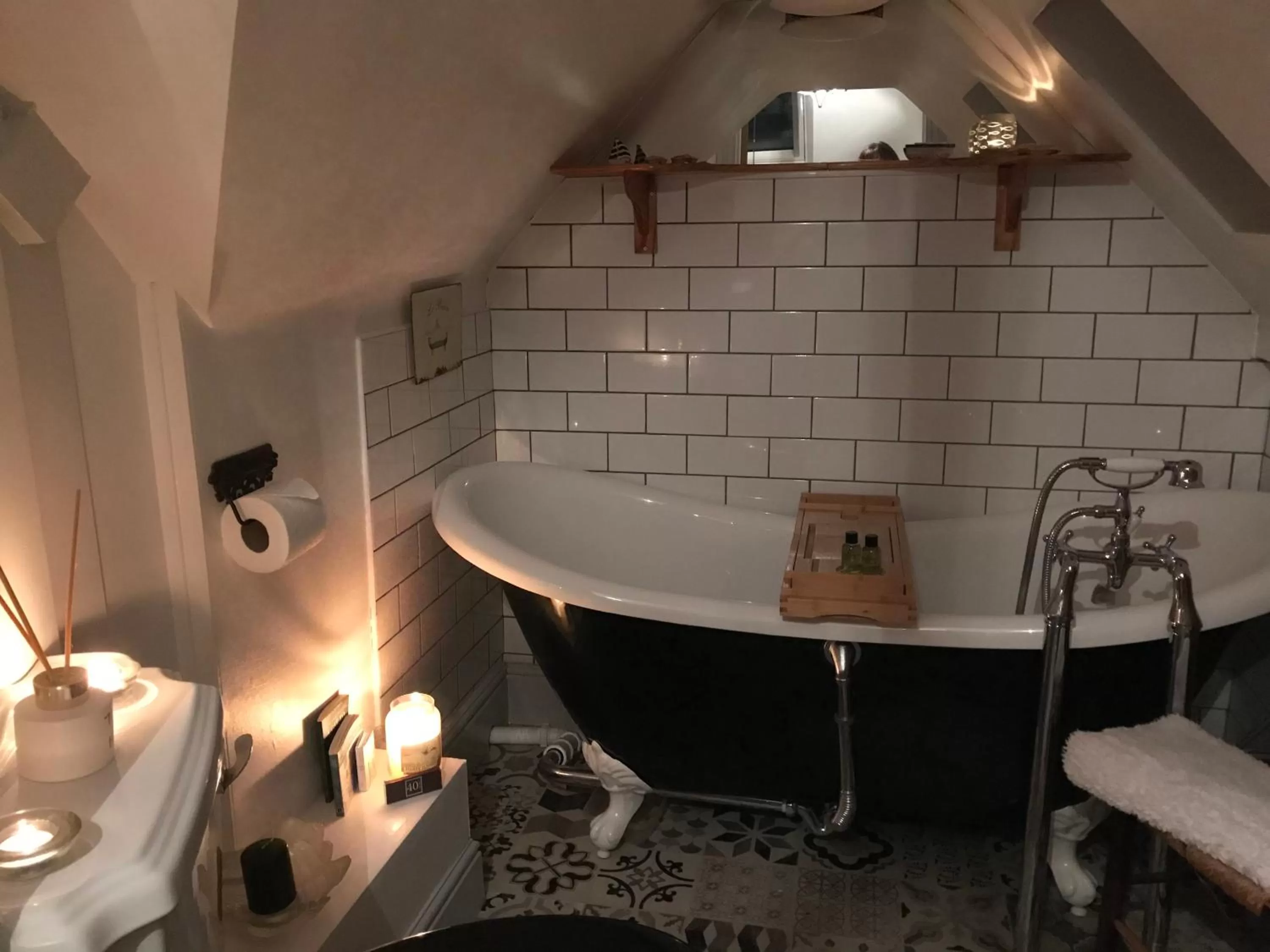 Bathroom in St.Catherine`s Cottage, The Old School House
