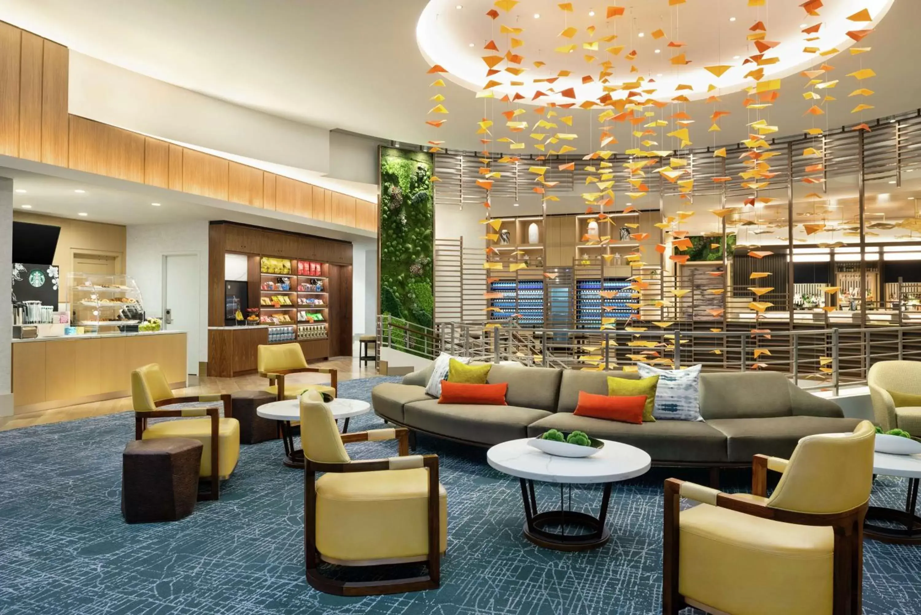 Lobby or reception, Lounge/Bar in DoubleTree by Hilton Chicago Magnificent Mile