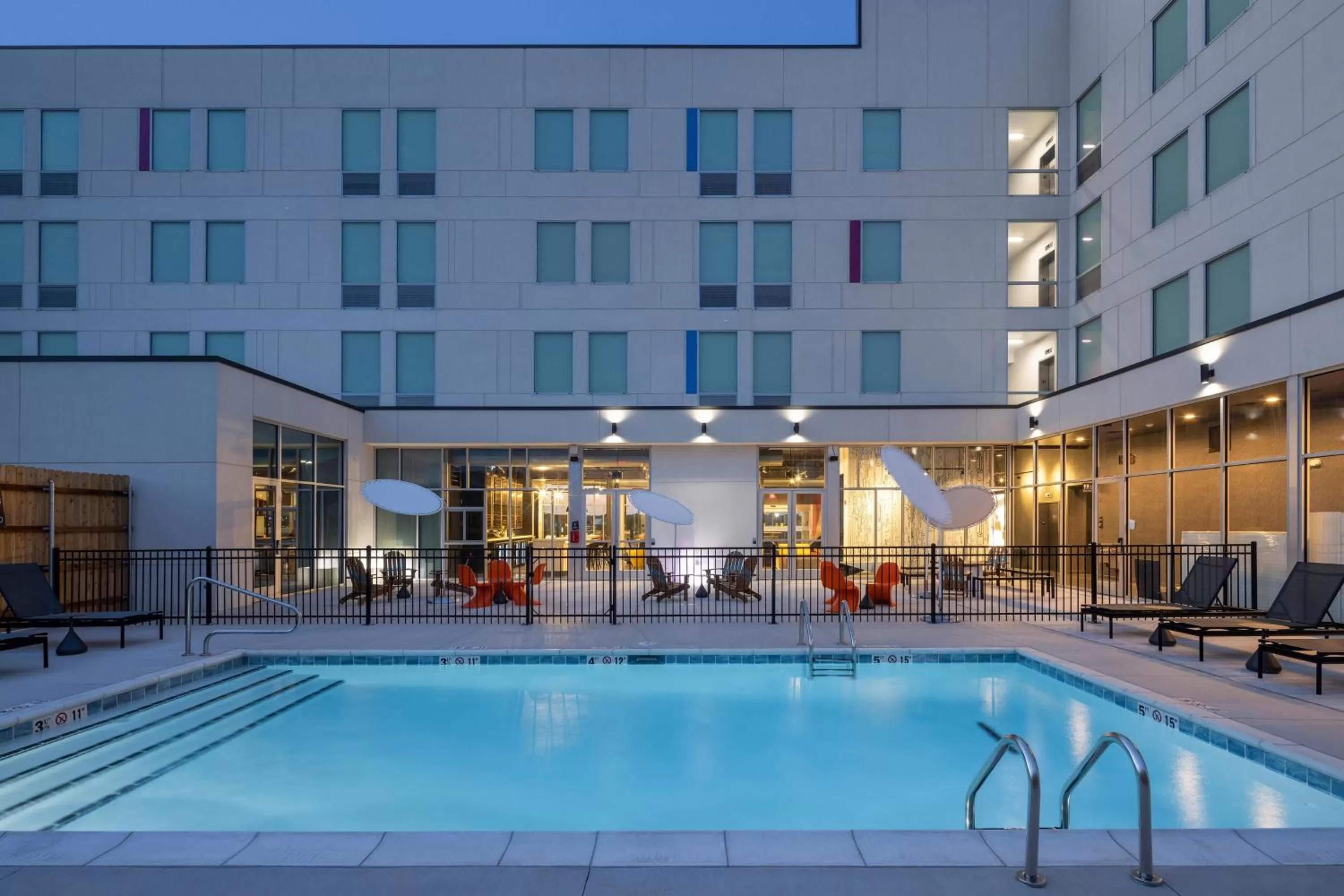 Swimming pool in Aloft Oklahoma City Quail Springs