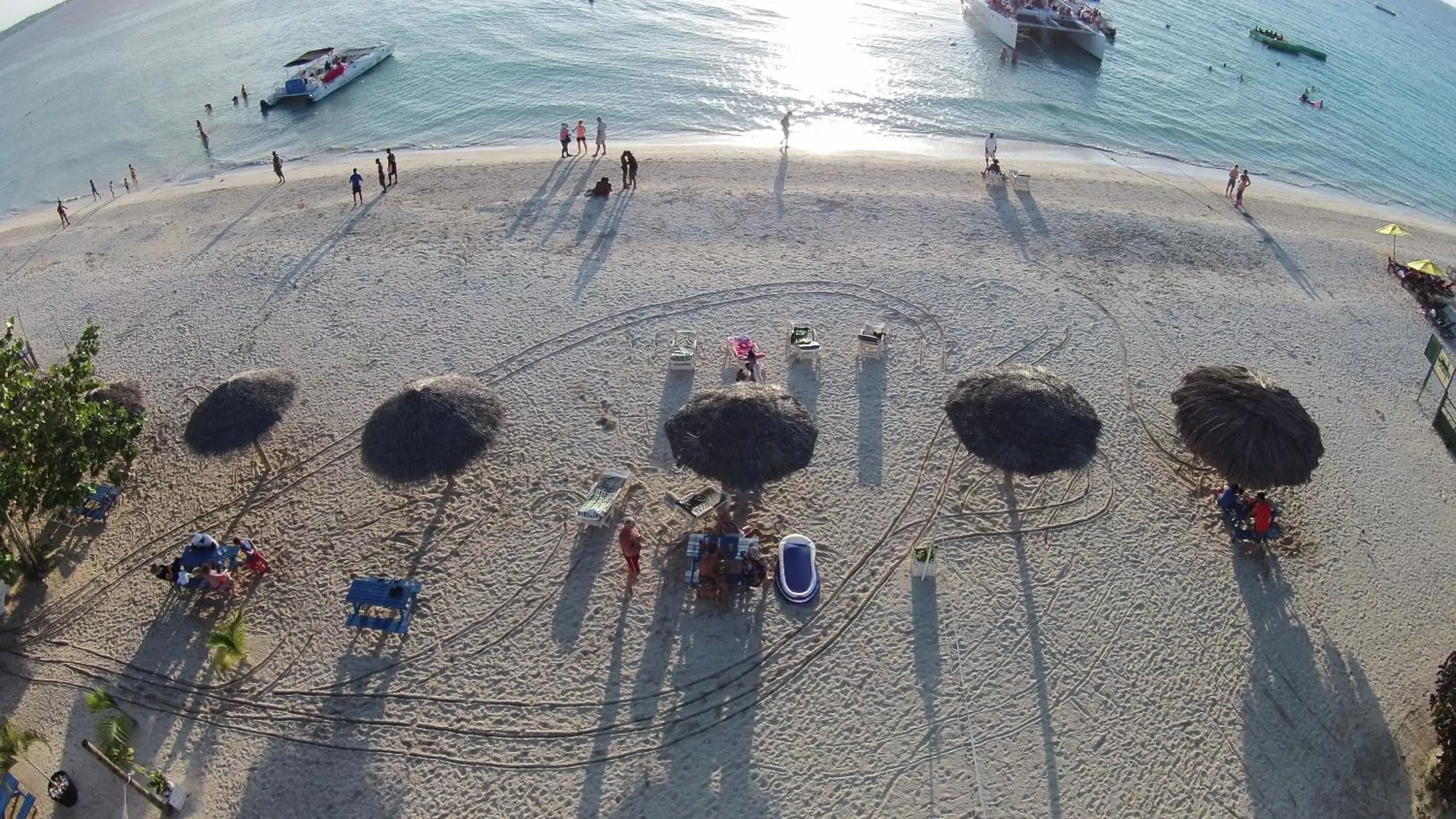 Day, Beach in Beachcomber Club Resort