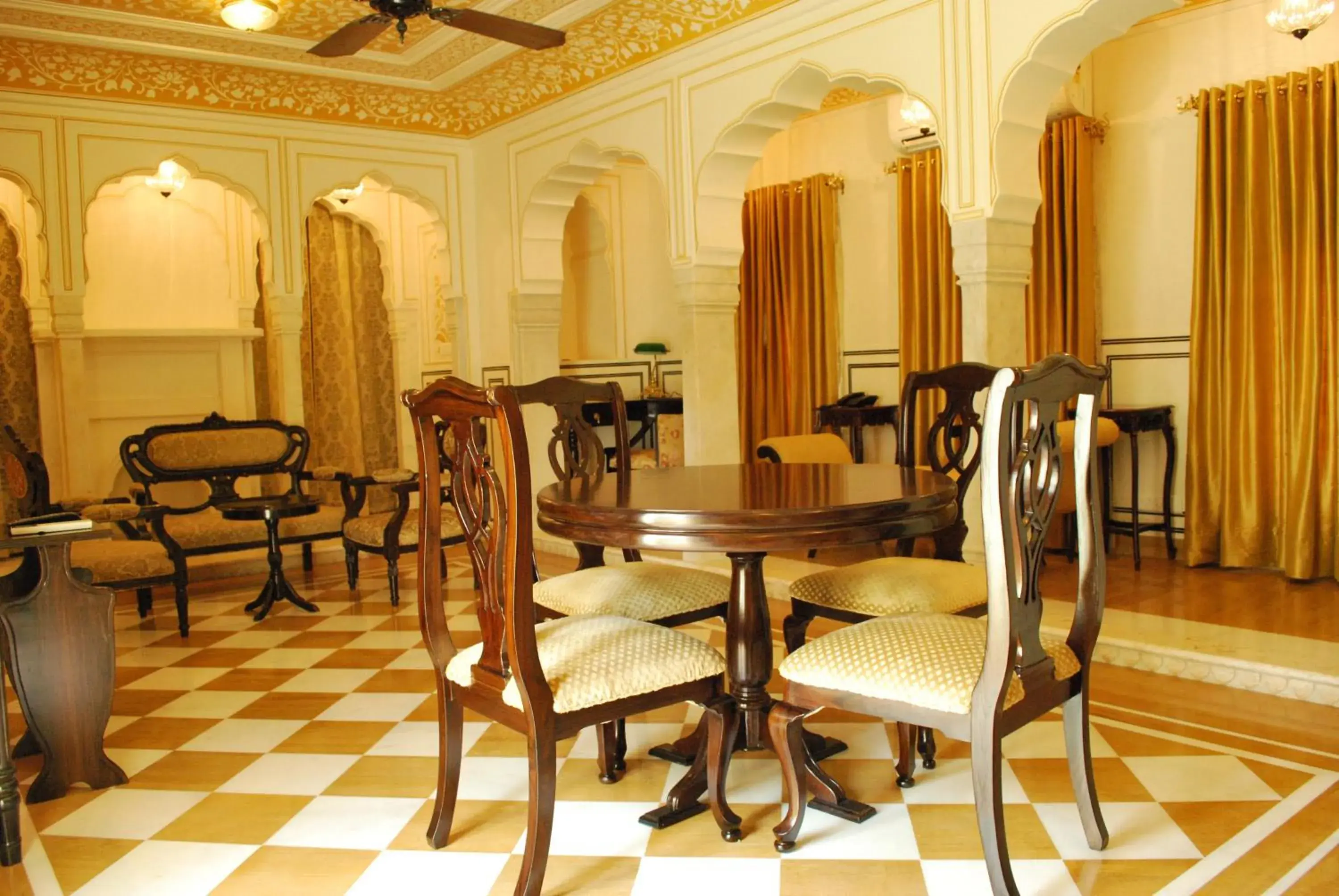 Restaurant/Places to Eat in Royal Heritage Haveli