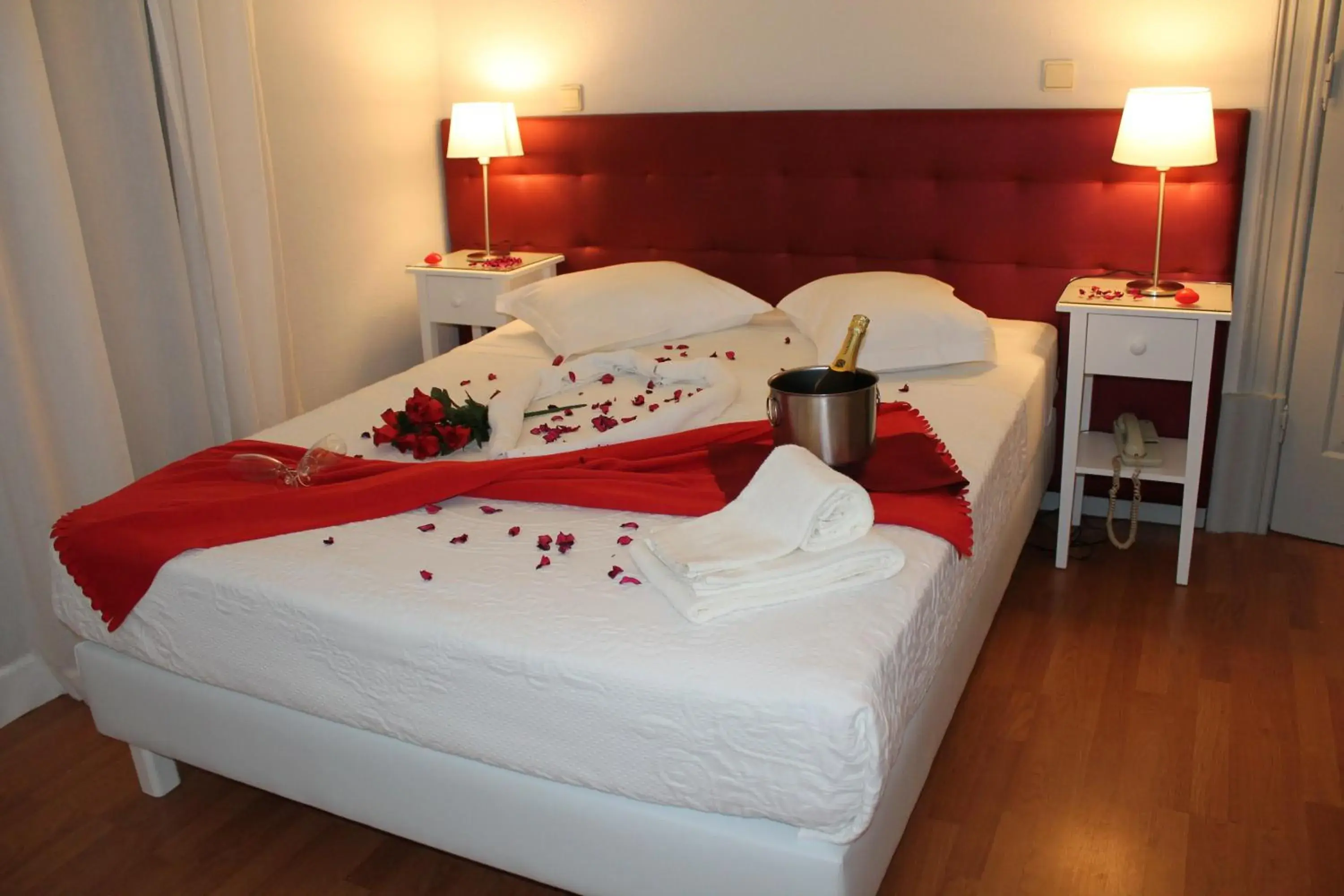 Bedroom, Bed in Hotel Porto Nobre