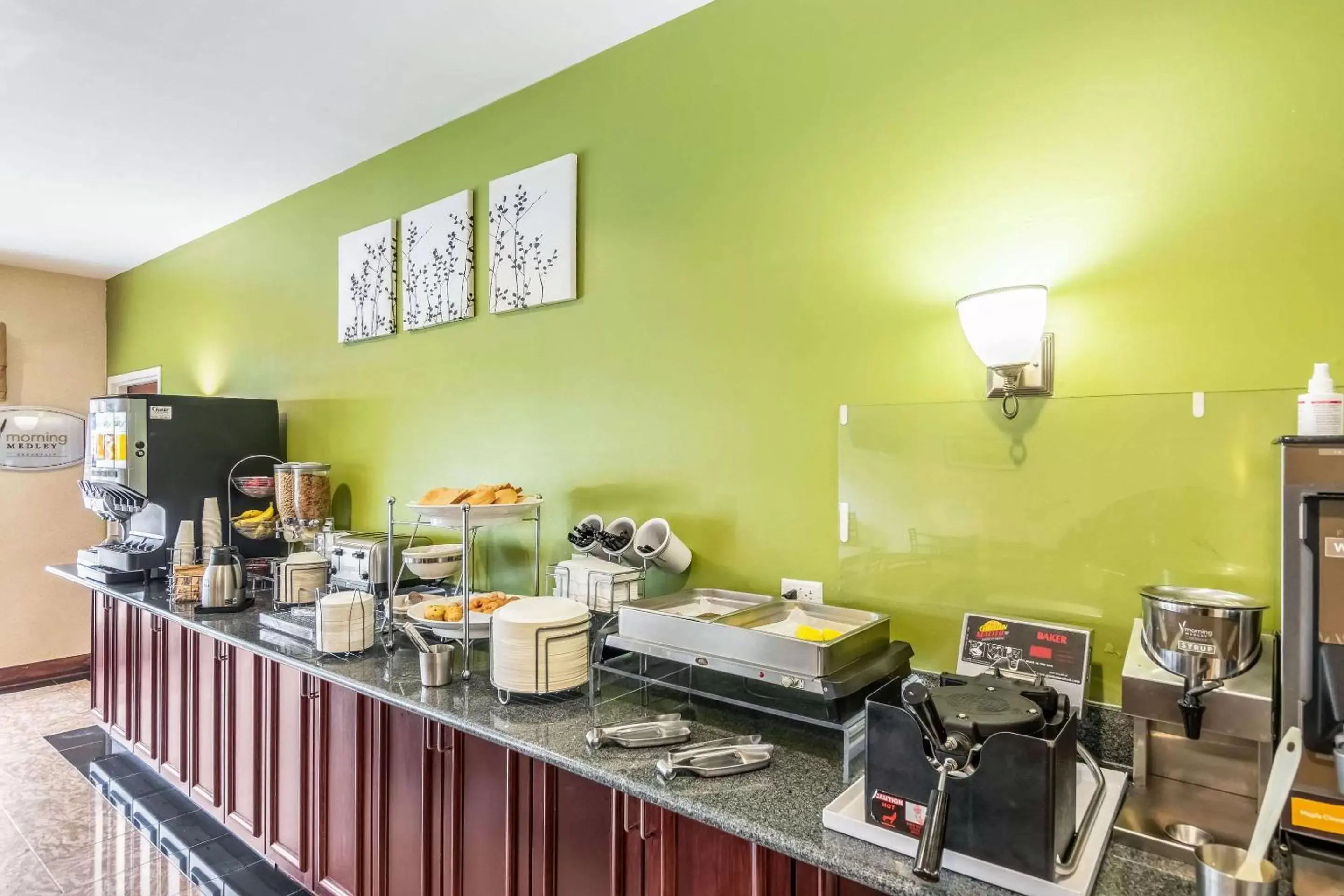 Breakfast, Restaurant/Places to Eat in Comfort Inn Emporia