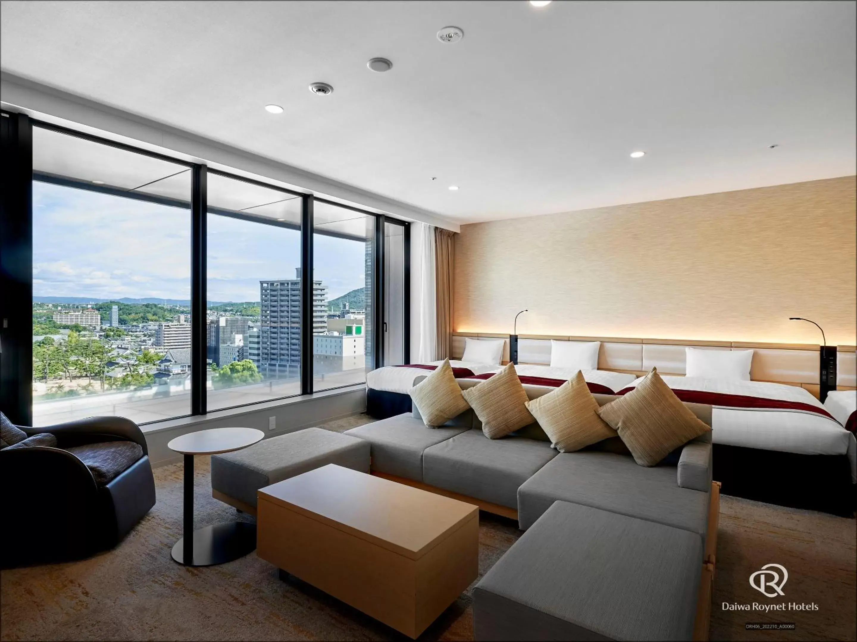 Photo of the whole room, Seating Area in Daiwa Roynet Hotel Fukuyama Ekimae