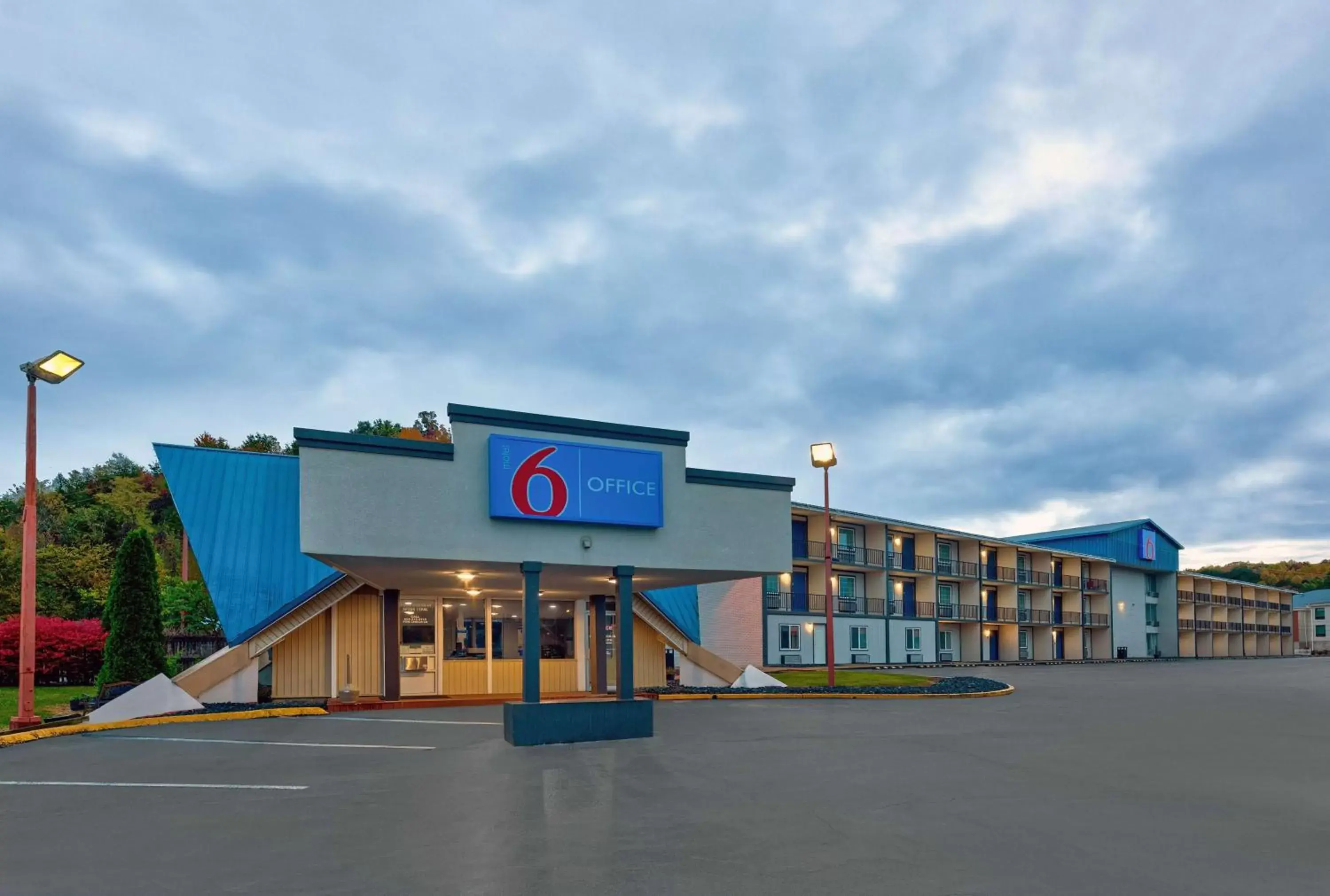 Property building in Motel 6 Corbin KY Property building in Motel 6 Corbin KY