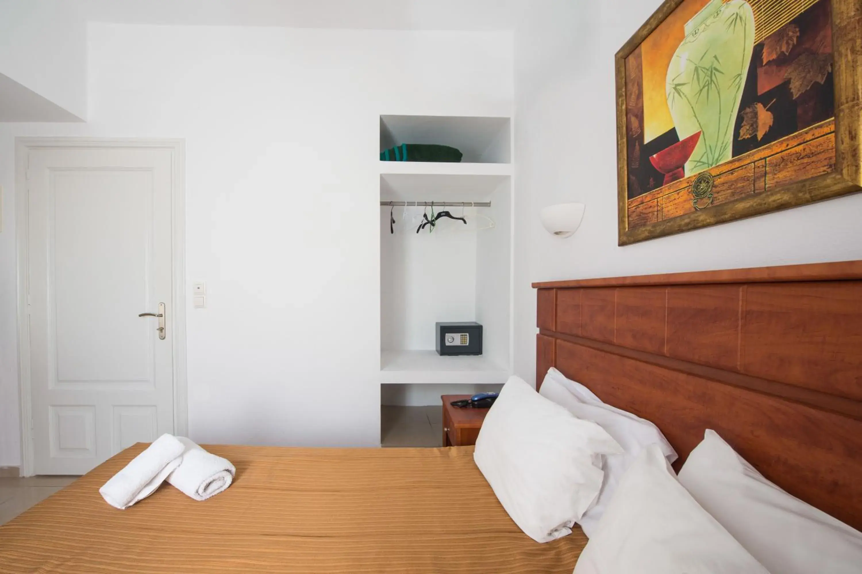 Photo of the whole room, Bed in Giannoulaki Hotel Photo of the whole room, Bed in Giannoulaki Hotel