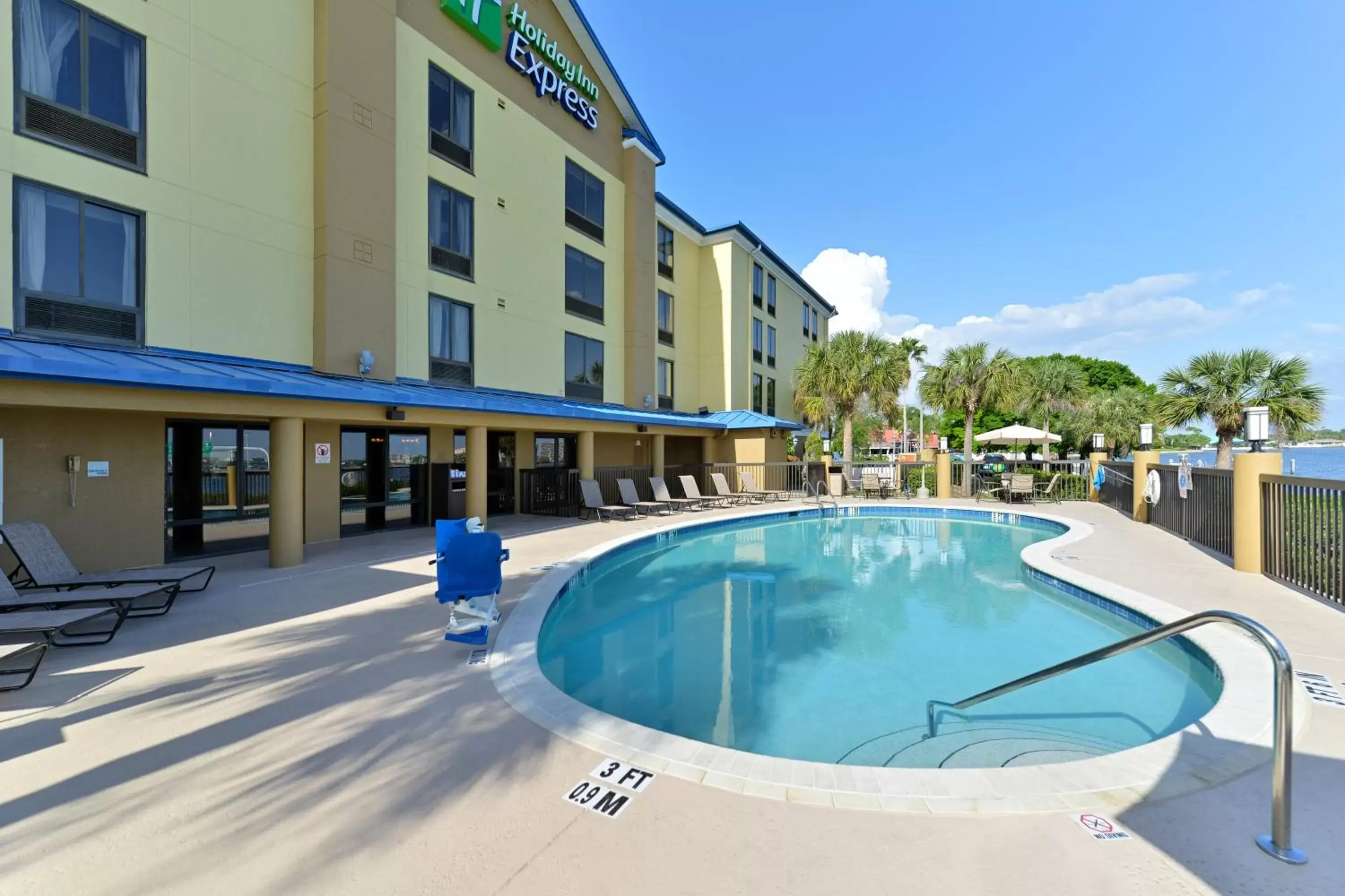 Swimming Pool in Holiday Inn Express Hotel & Suites Tampa-Rocky Point Island, an IHG Hotel