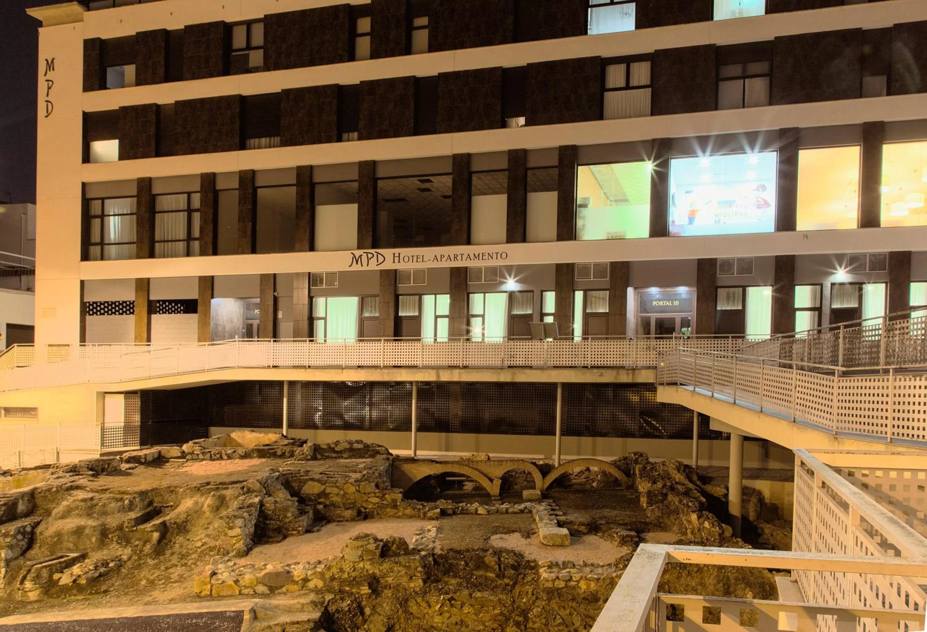 Nearby landmark, Property Building in Hotel Apartamentos MPD