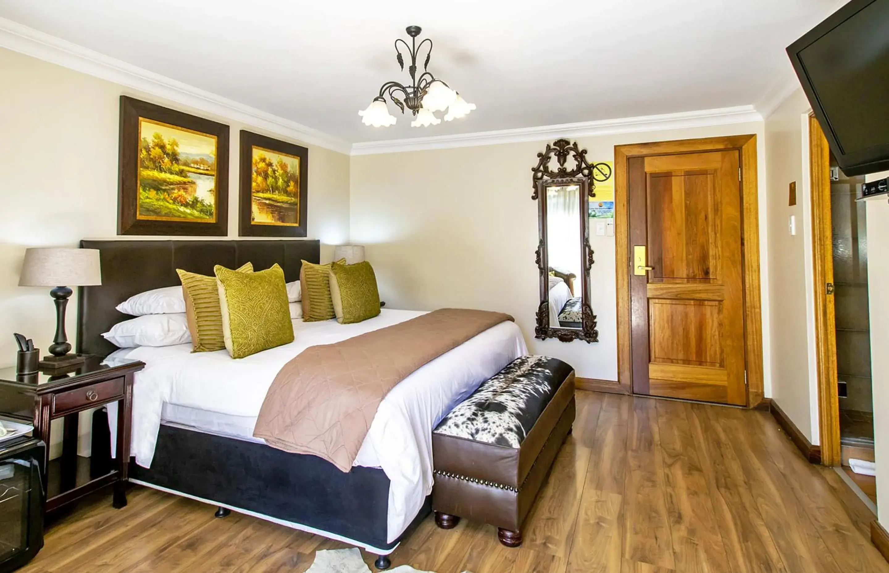 Bedroom, Bed in Sunward Park Guest House & Conference Center