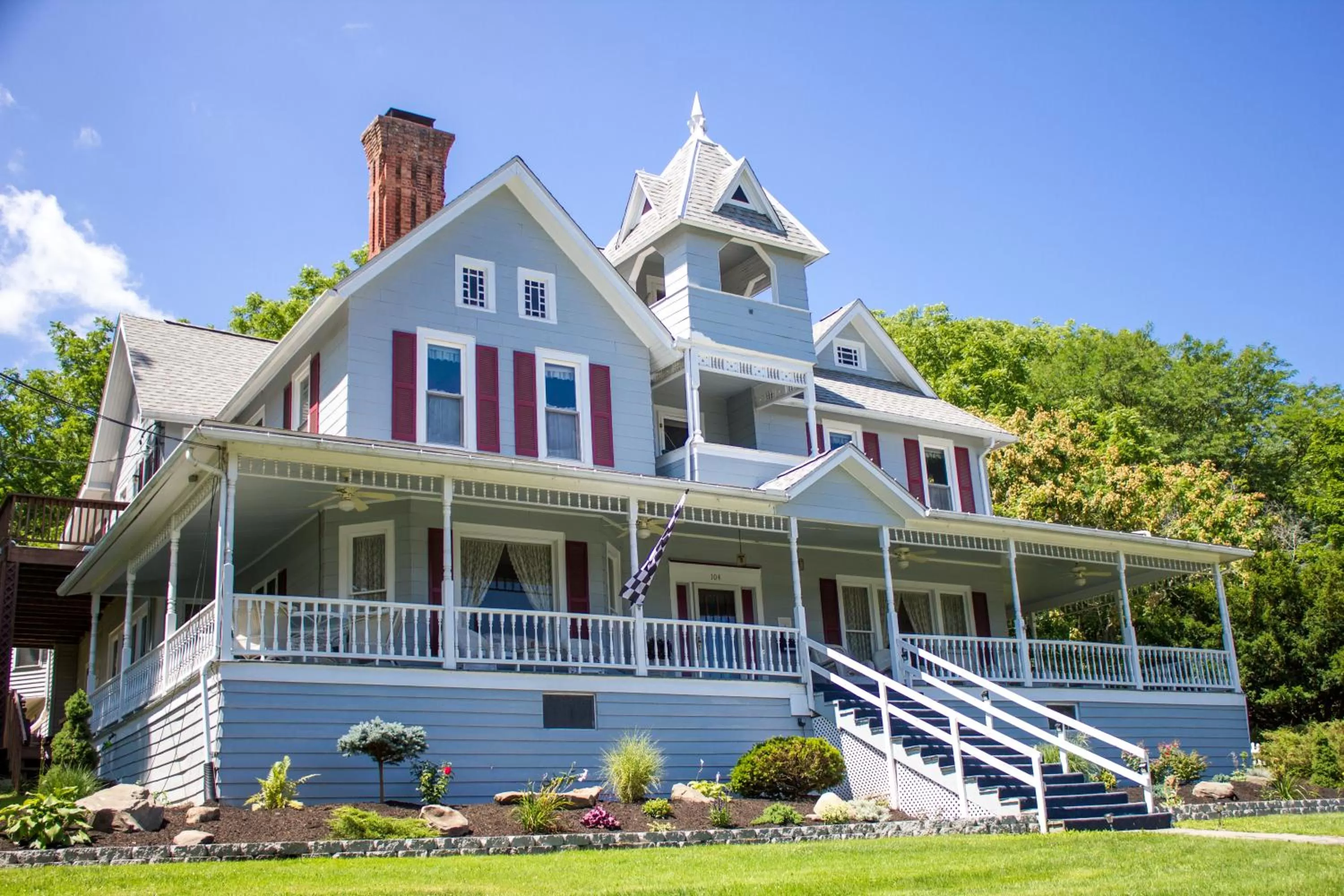 Hudson Manor Bed & Breakfast