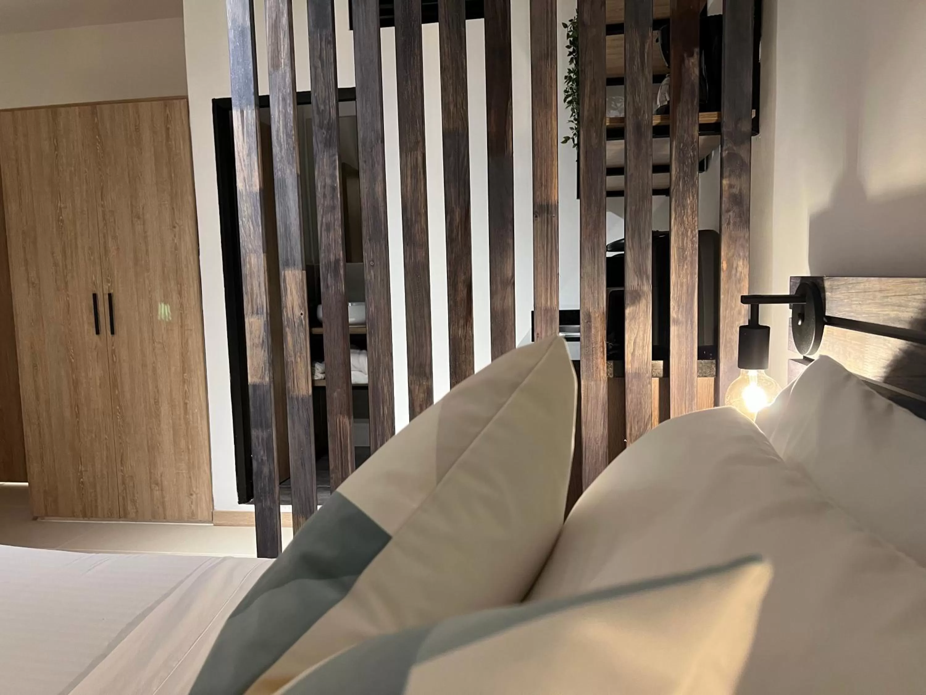 Photo of the whole room, Bed in HOTEL 9.5 SAN FERNANDO