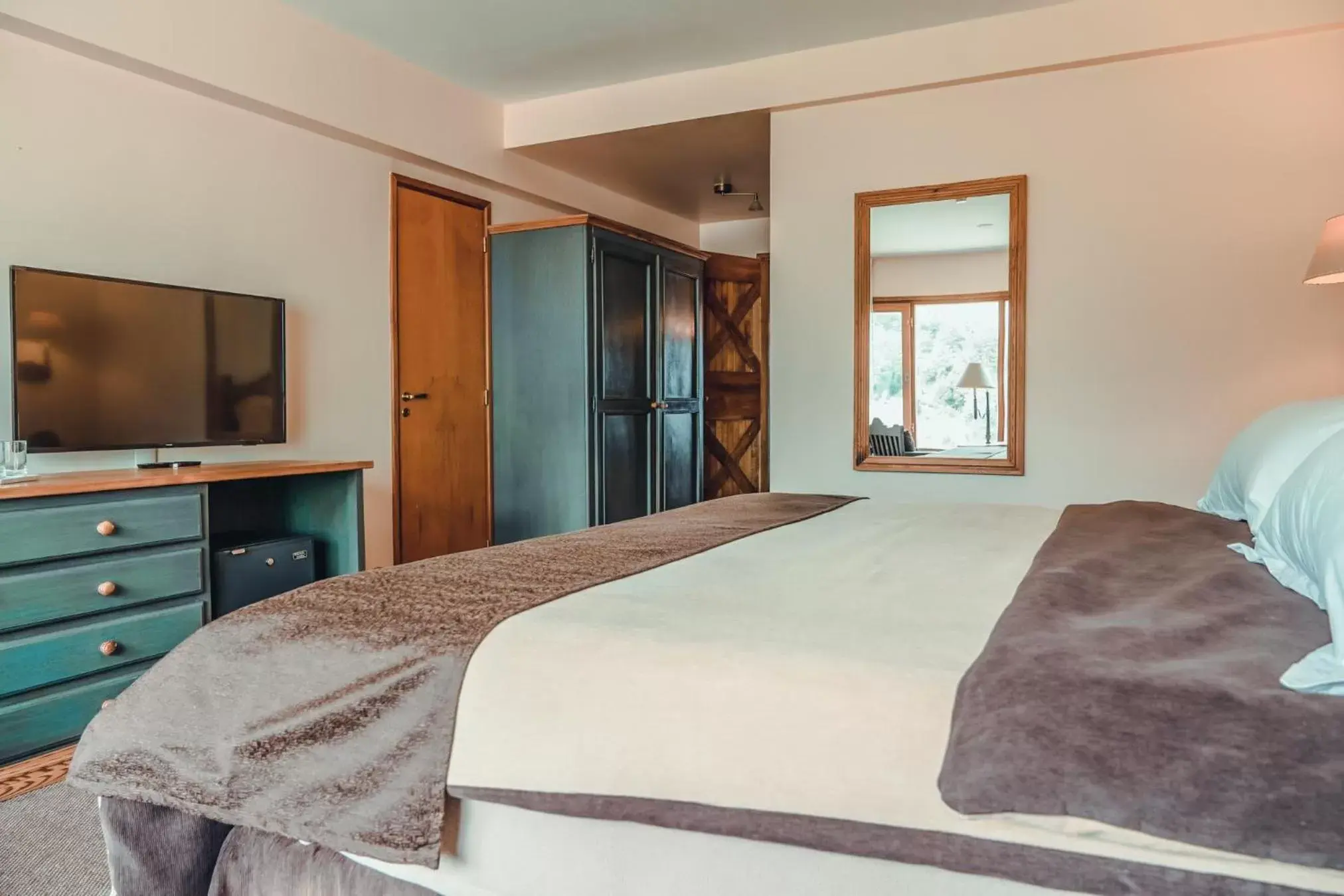 Photo of the whole room, Bed in Wyndham Garden Ushuaia Hotel del Glaciar