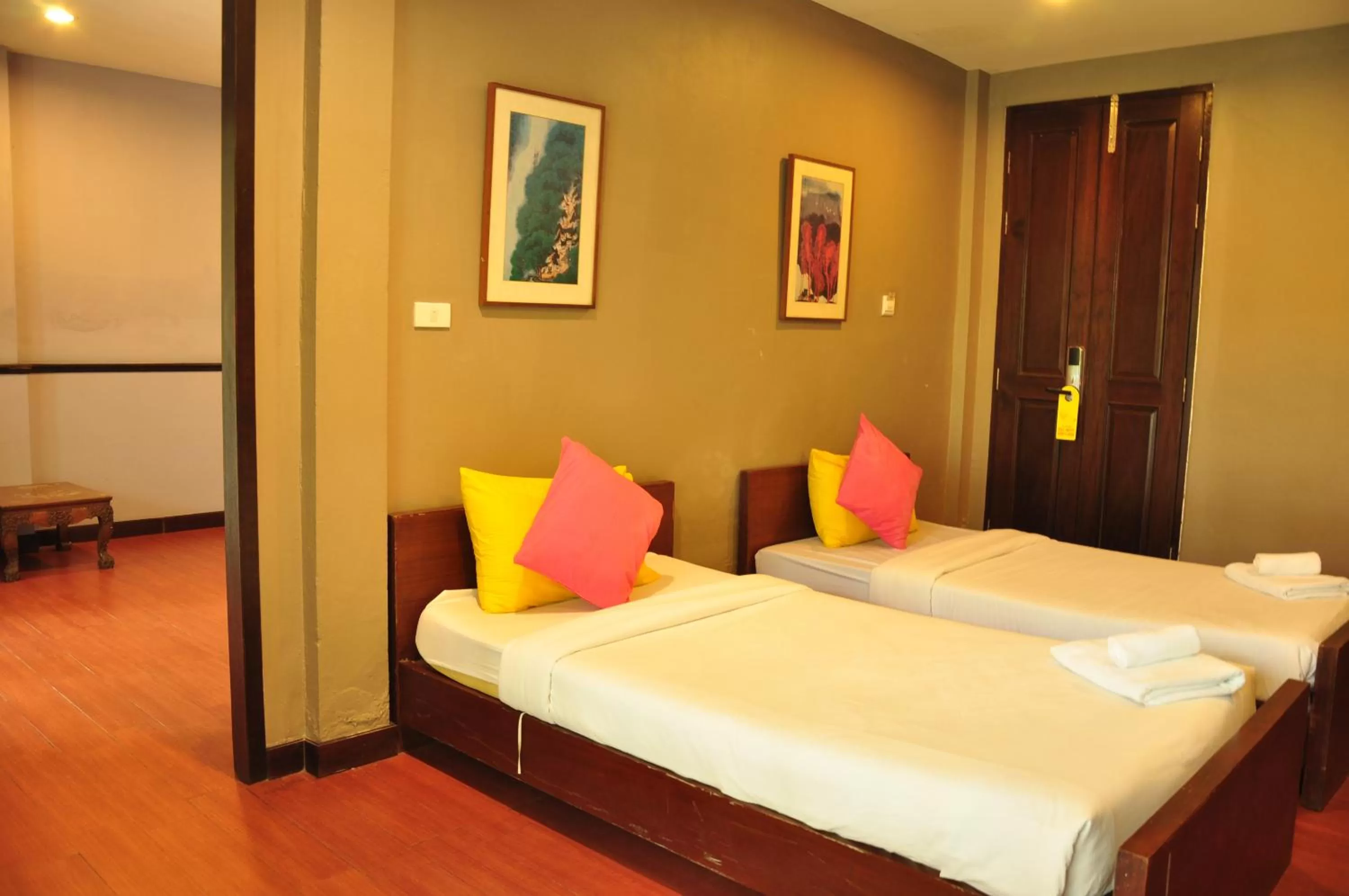 Photo of the whole room, Bed in Sabye Bangkok