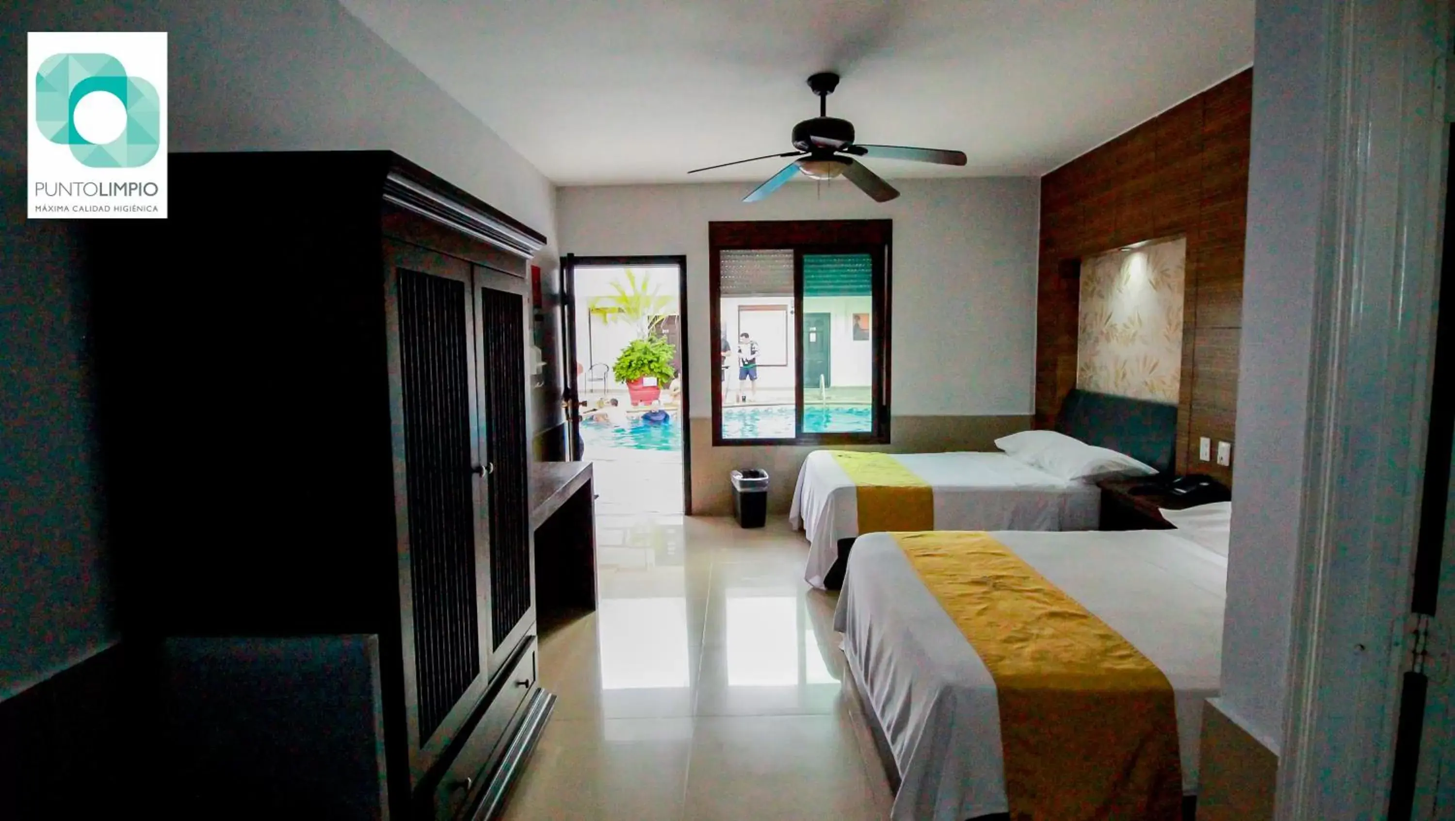 Bedroom in Hotel Maioris La Paz