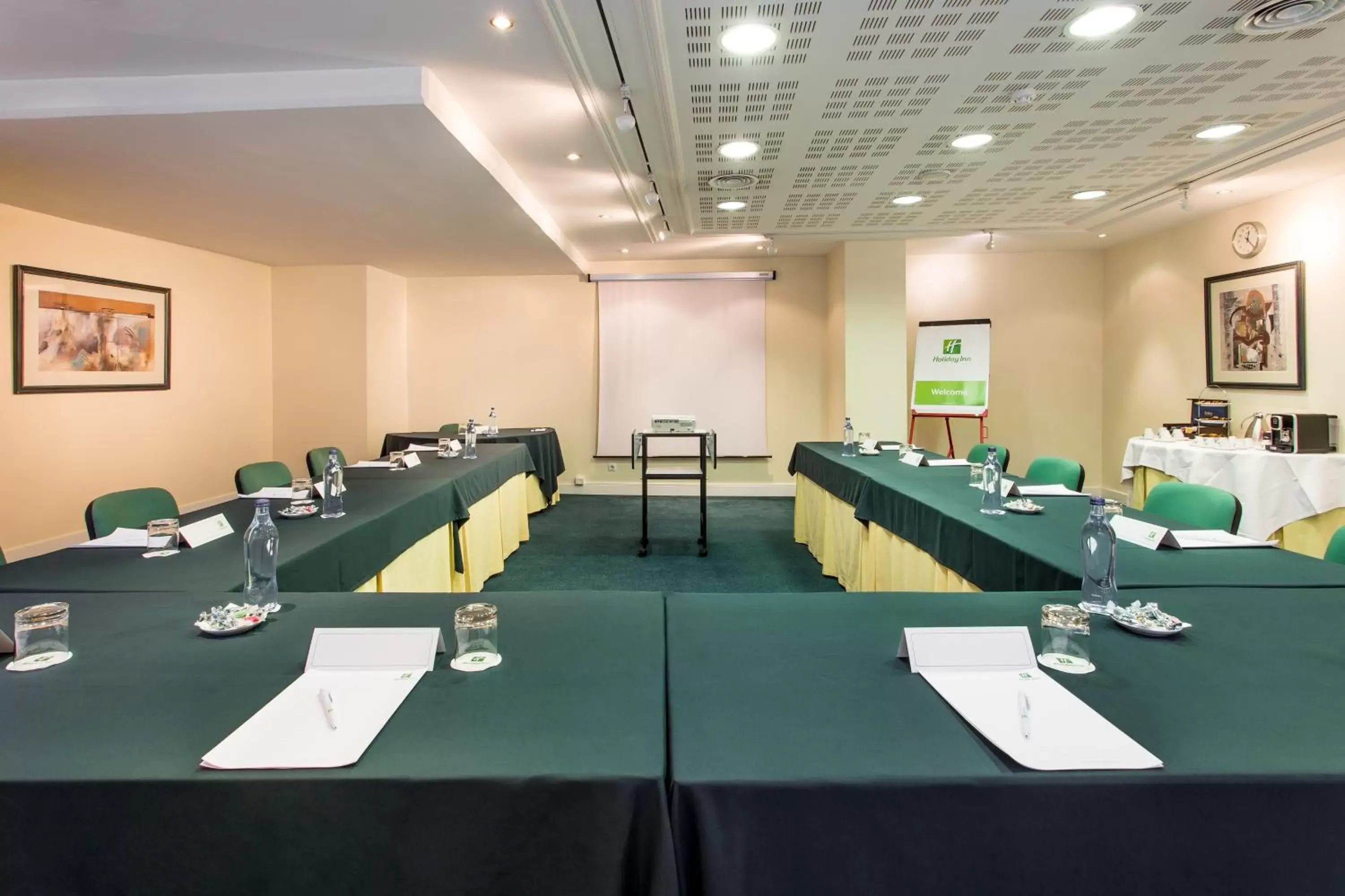 Meeting/conference room, Business Area/Conference Room in Holiday Inn Lisbon, an IHG Hotel