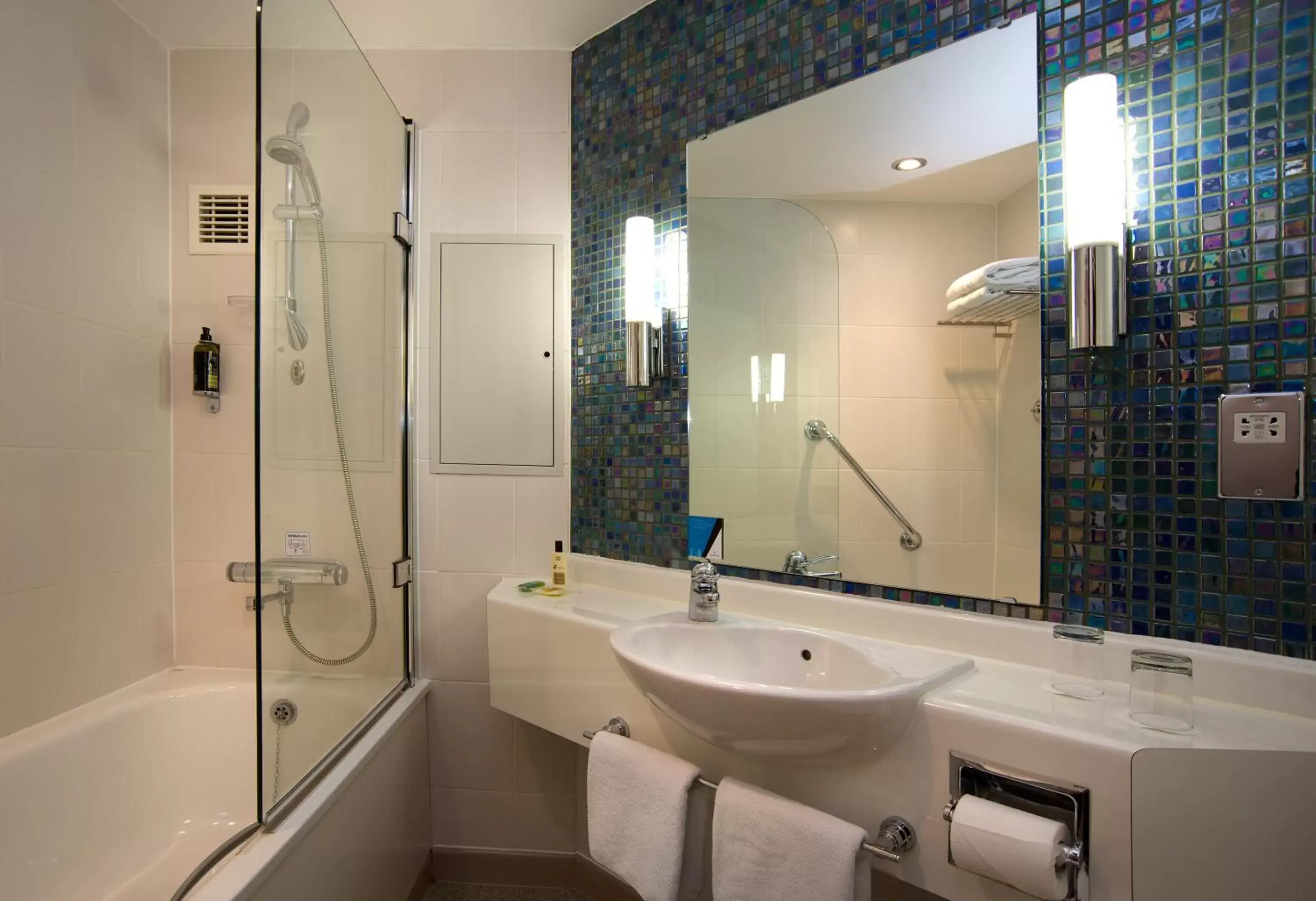 Superior Double or Twin Room with Sea View in The View Hotel Superior Double or Twin Room with Sea View in The View Hotel