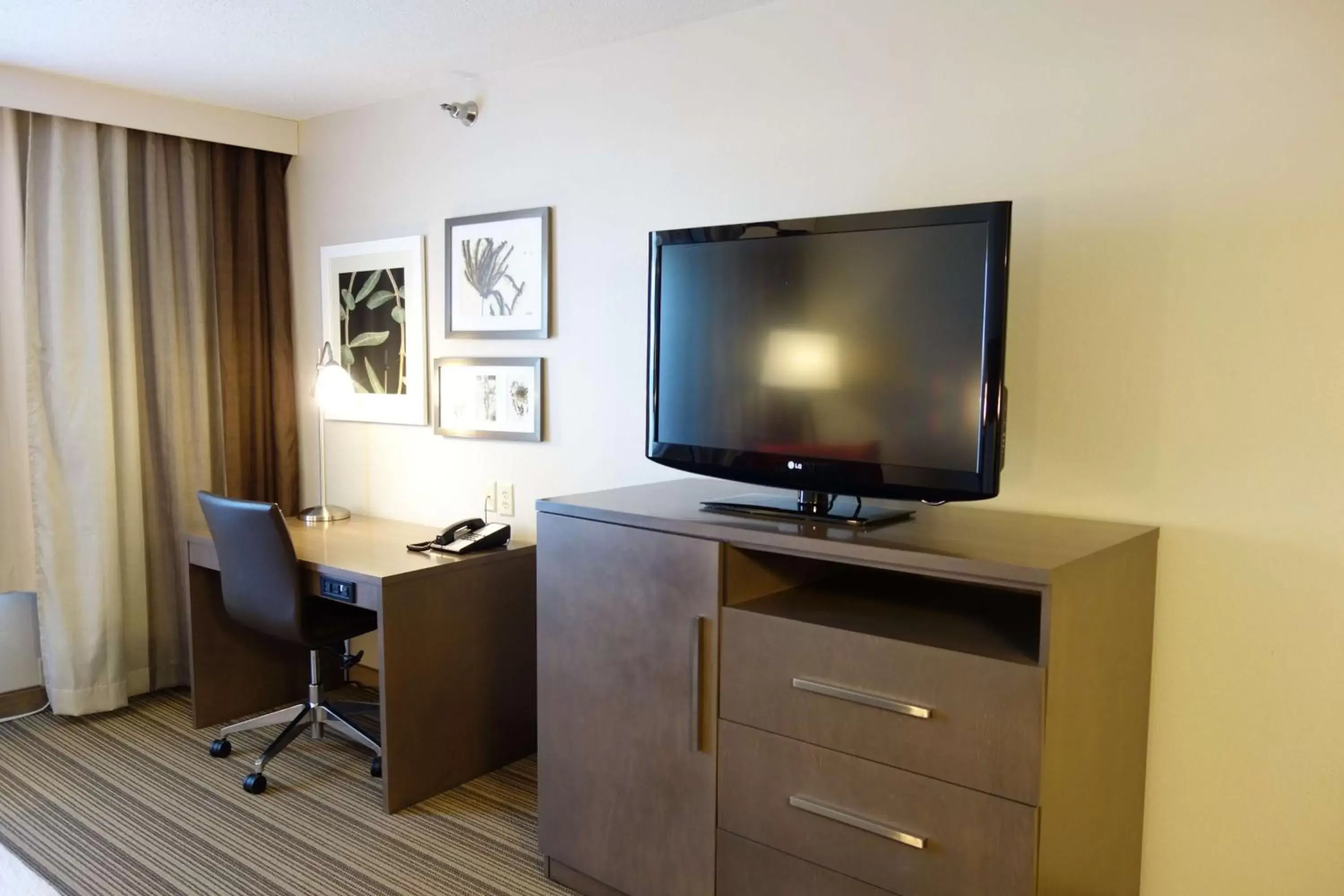 Other, TV/Entertainment Center in Country Inn & Suites by Radisson, Mason City, IA
