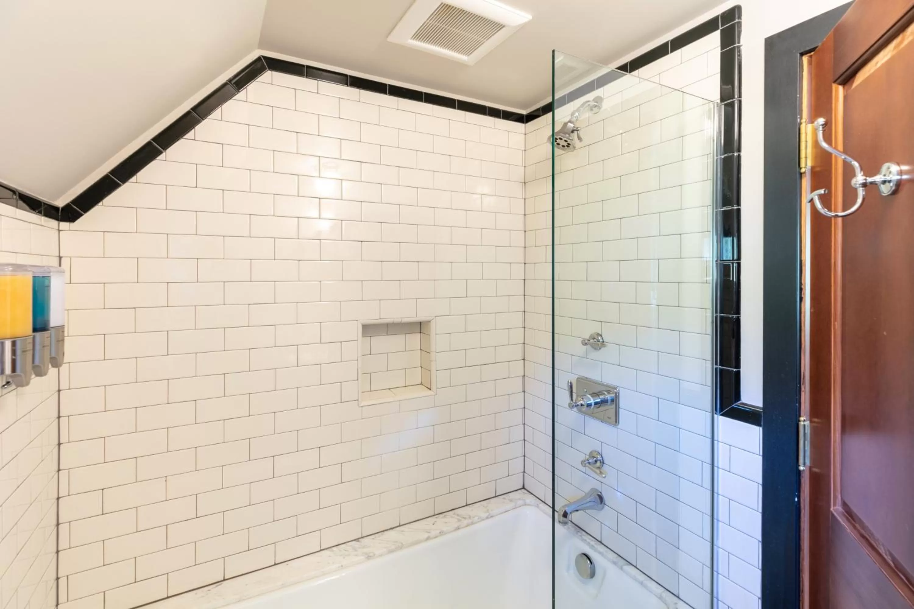 Bathroom in The Outlook Lodge