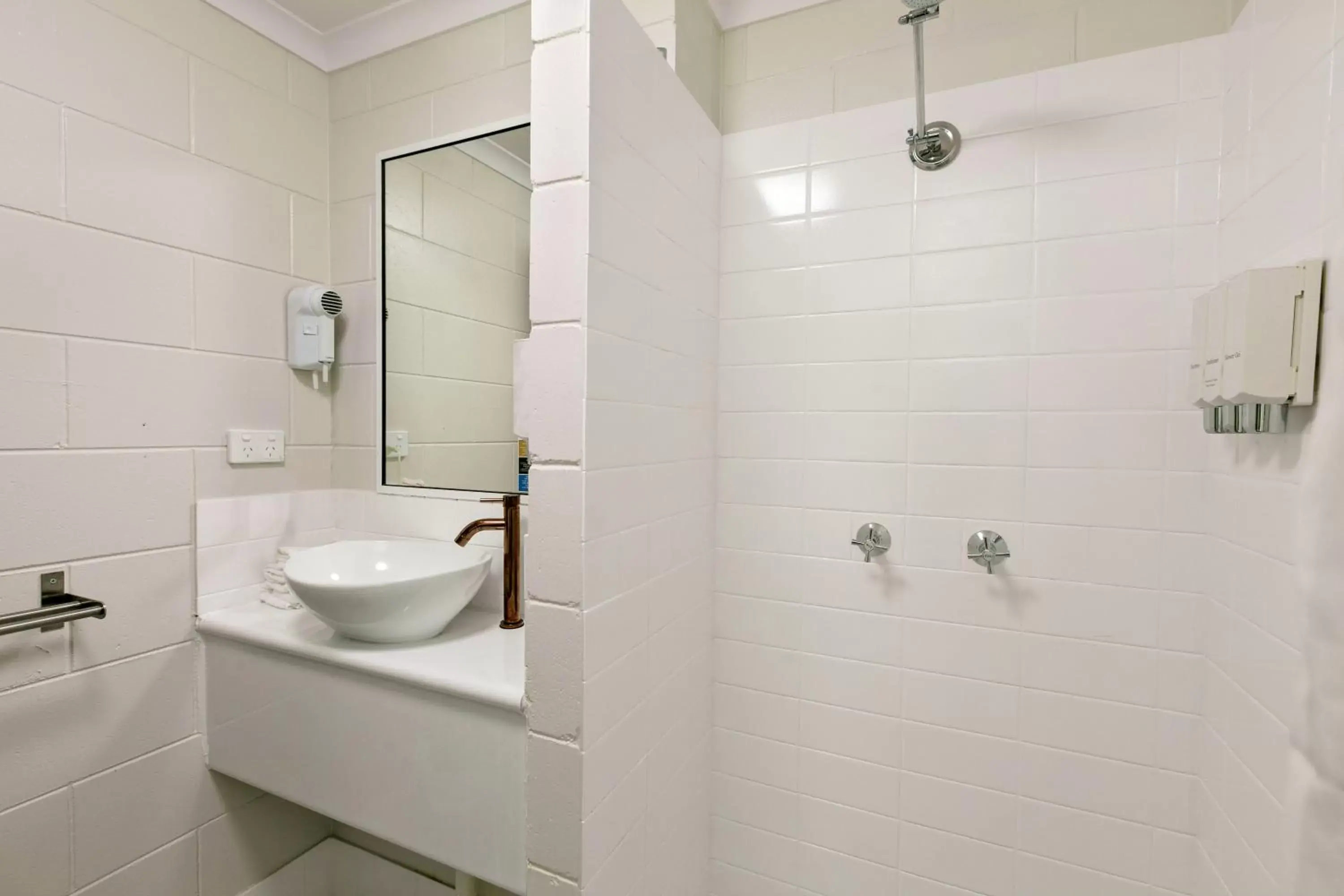 Bathroom in Cairns Queens Court