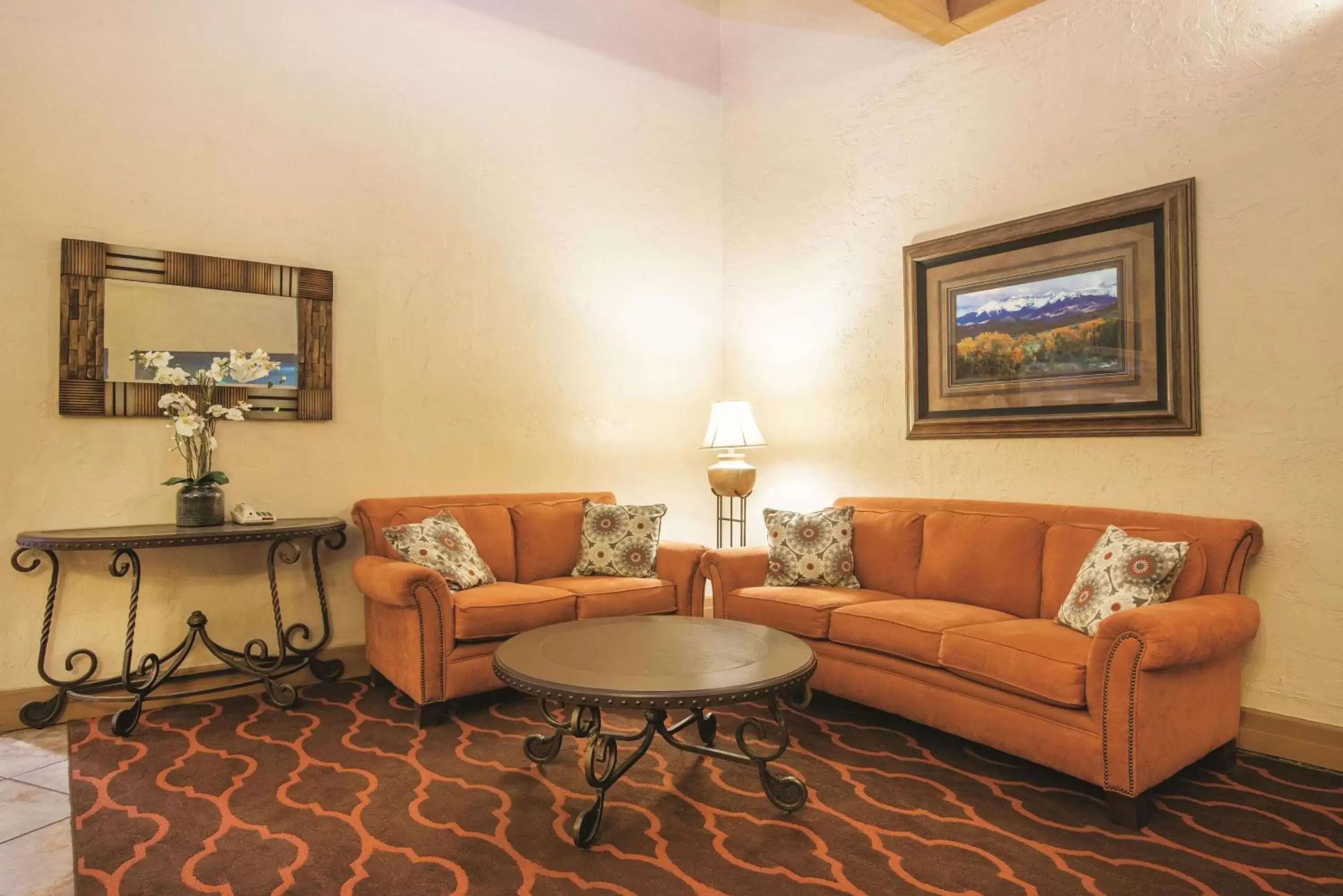 Lobby or reception, Seating Area in La Quinta by Wyndham Silverthorne - Summit Co