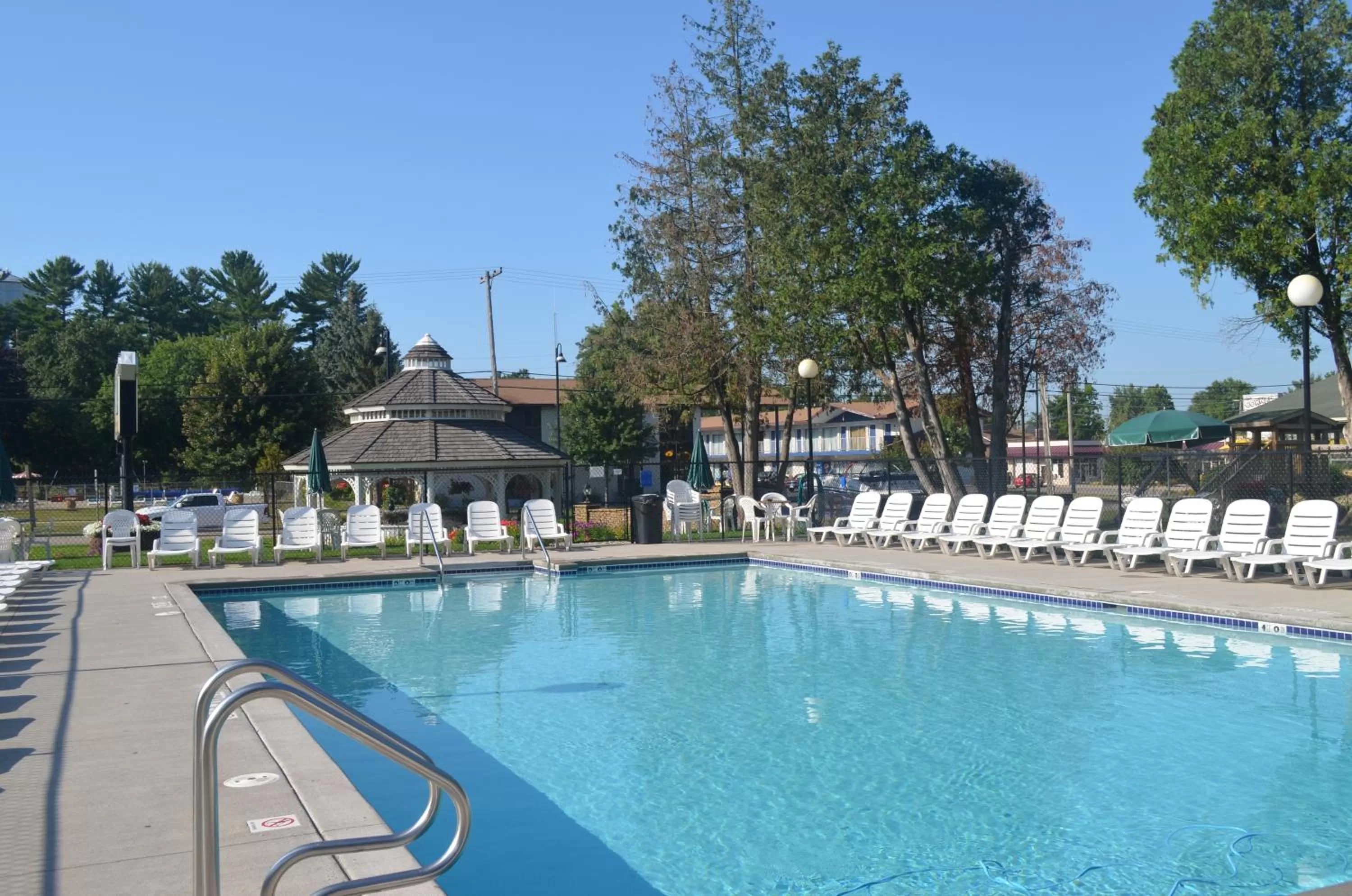 Day in Amber's Inn and Suites