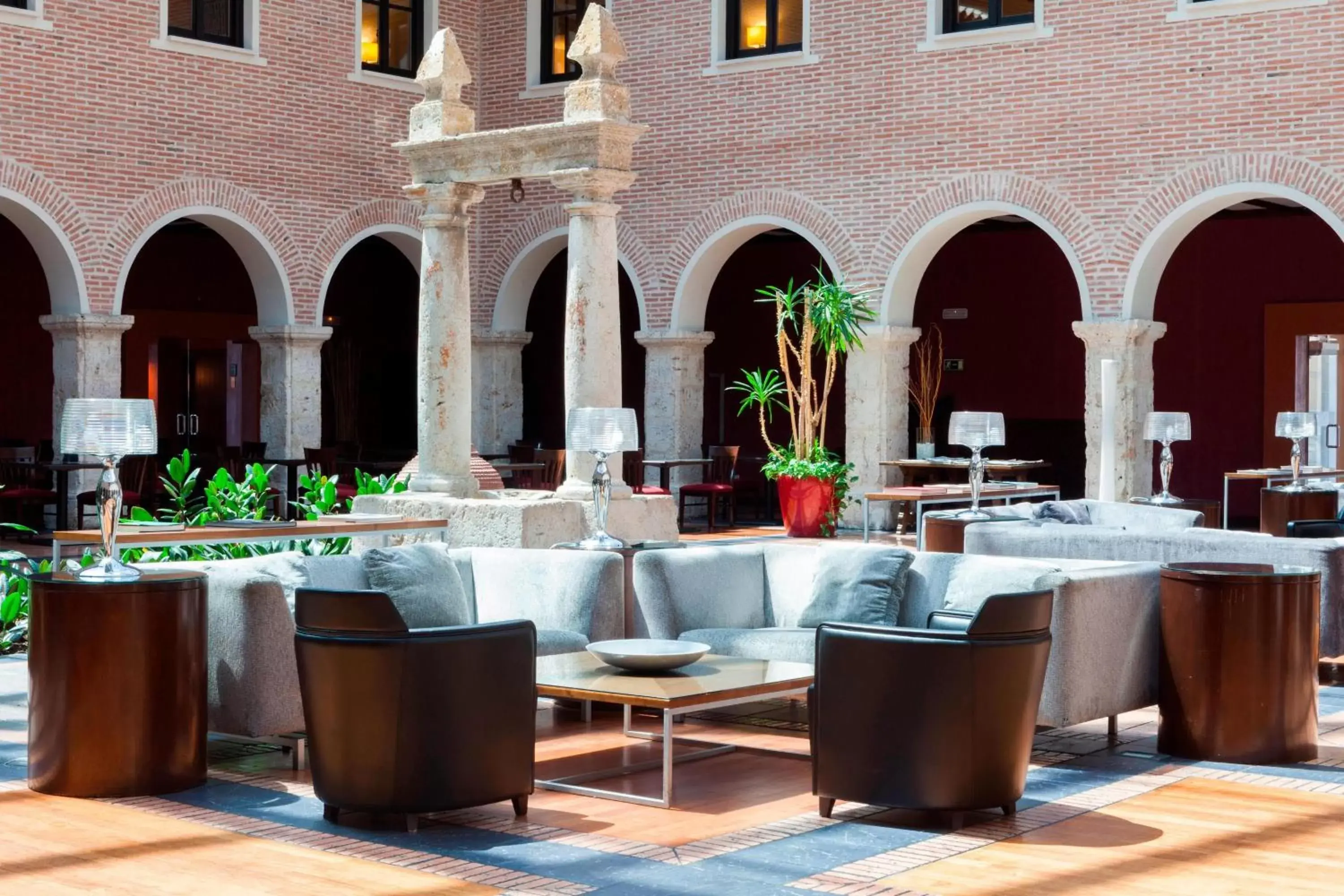 Property building, Restaurant/Places to Eat in AC Hotel Palacio de Santa Ana by Marriott