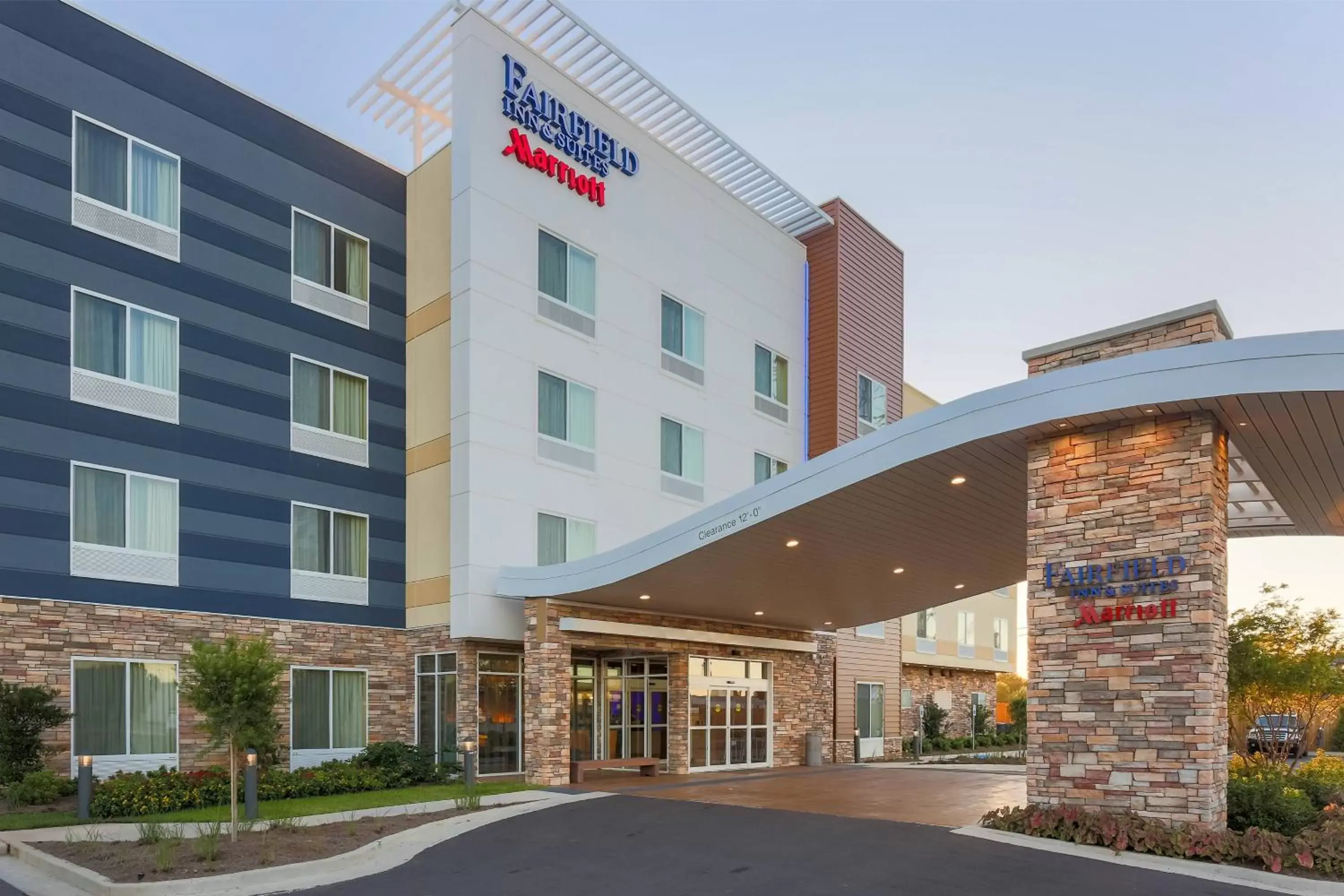 Property Building in Fairfield Inn & Suites by Marriott Alexandria