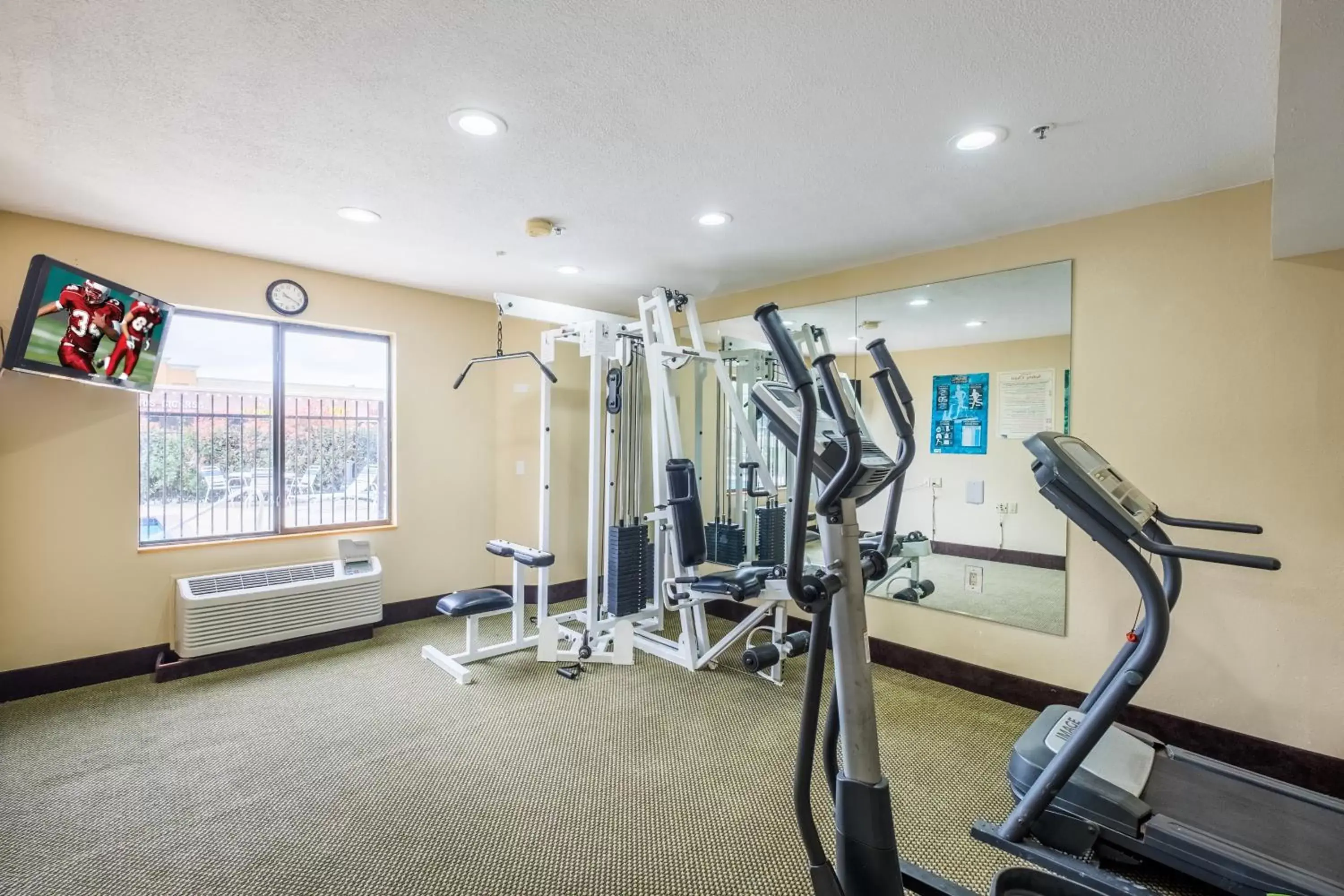 Fitness centre/facilities, Fitness Center/Facilities in GreenTree Inn - IAH Airpot JFK Blvd