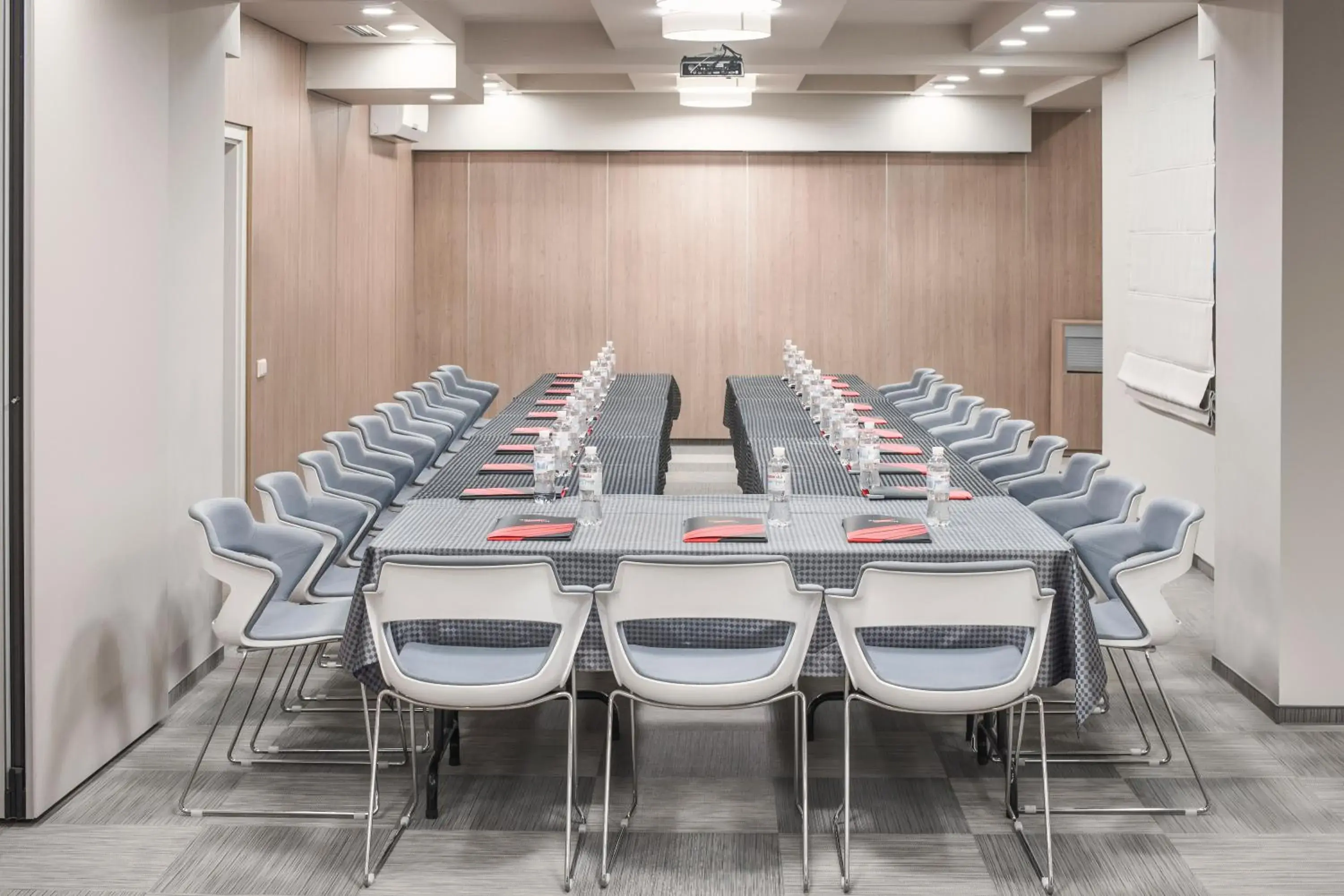 Meeting/conference room in ZENTRUM Hotel