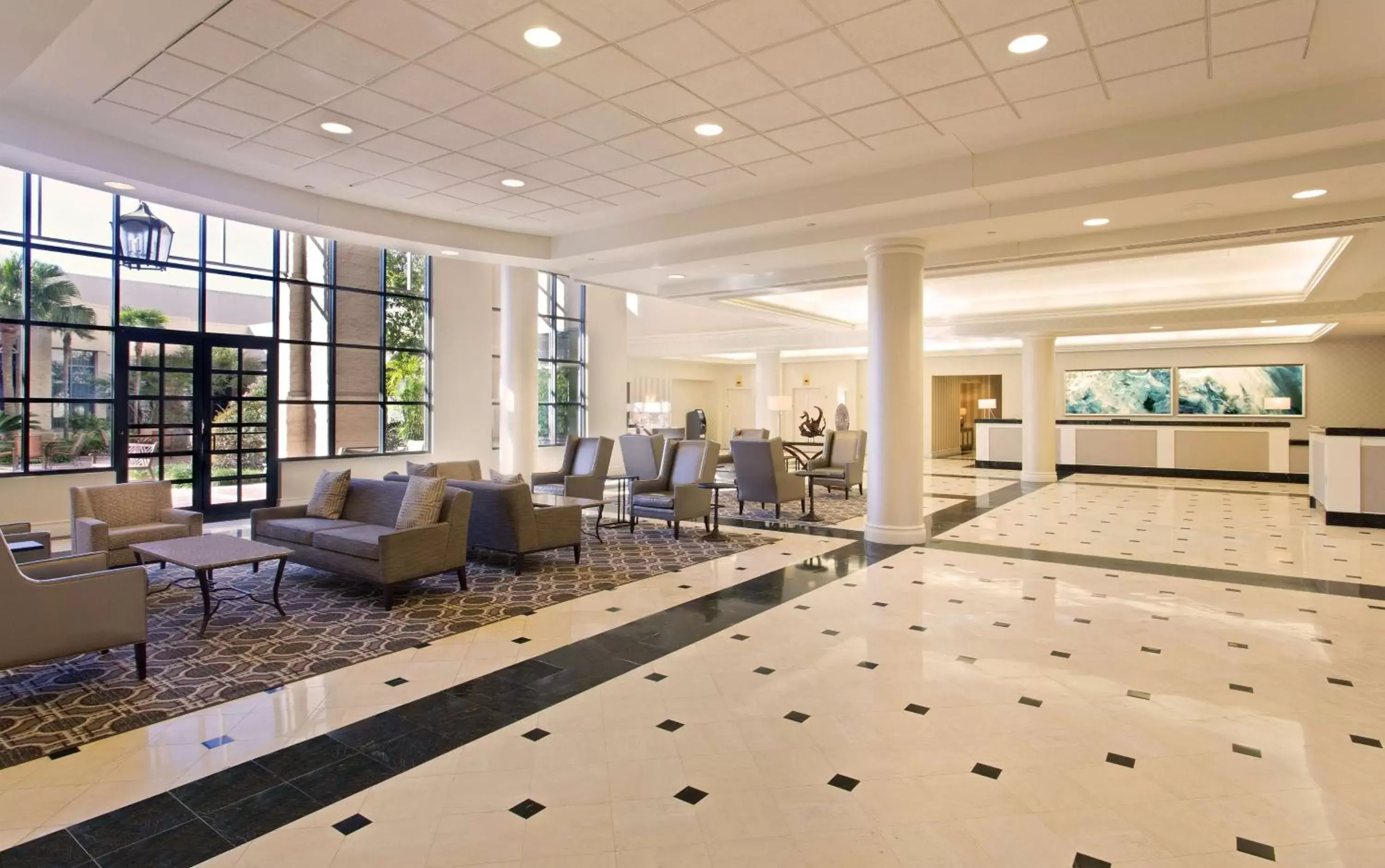 Lobby or reception in Hilton New Orleans Airport