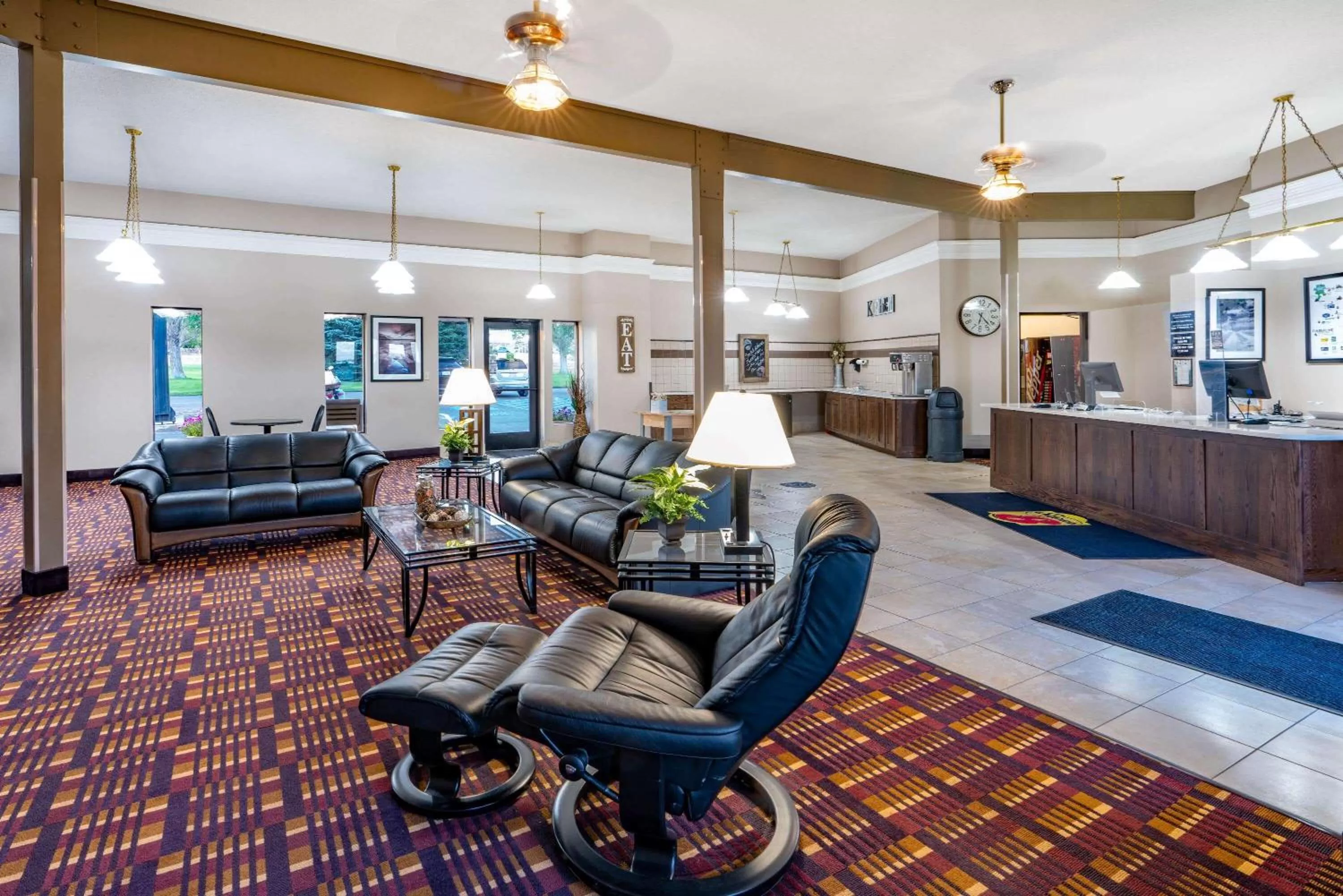 Lobby or reception in Super 8 by Wyndham Casper West by the River