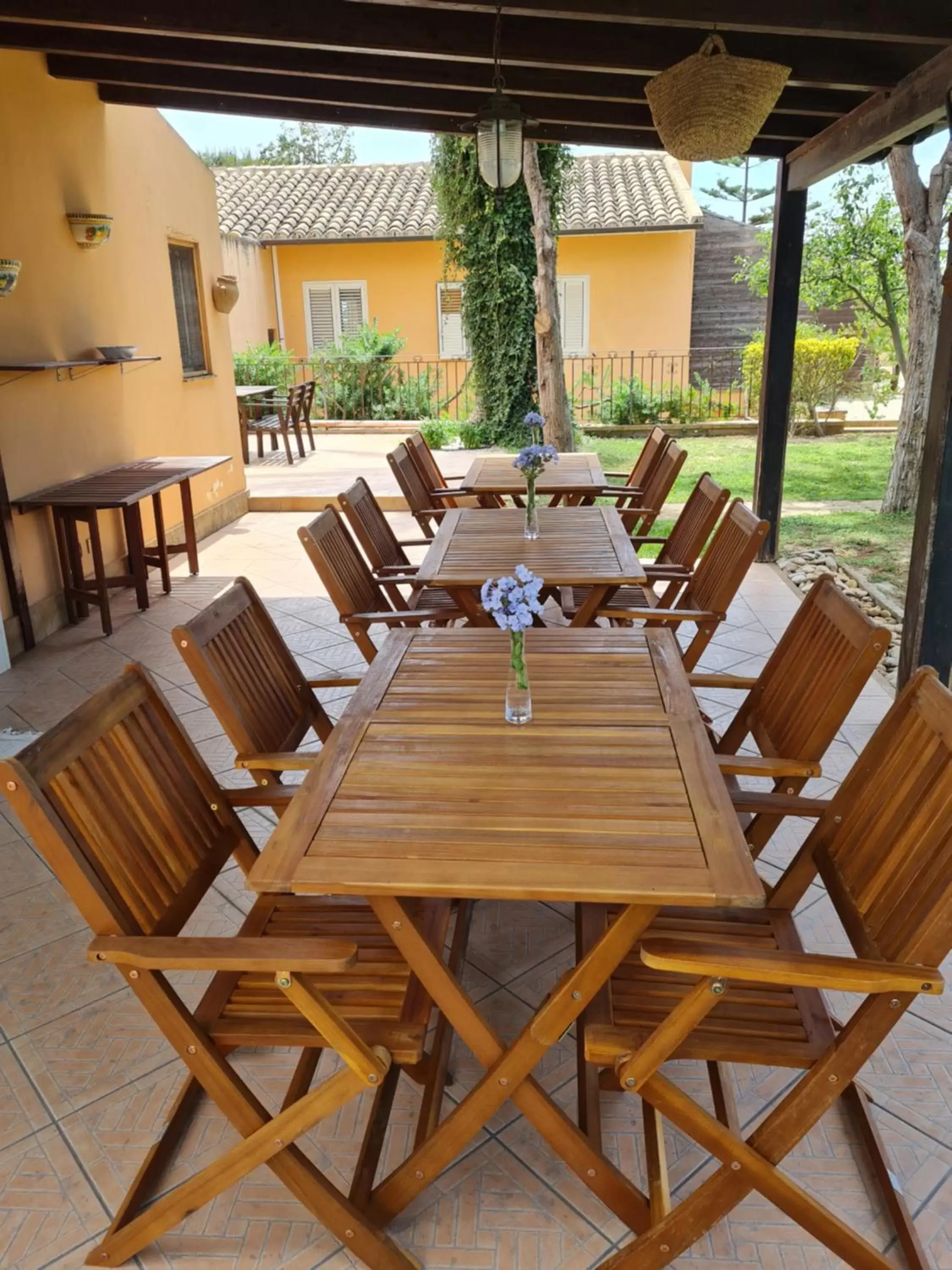 Dining area in Villa Carlotta Resort