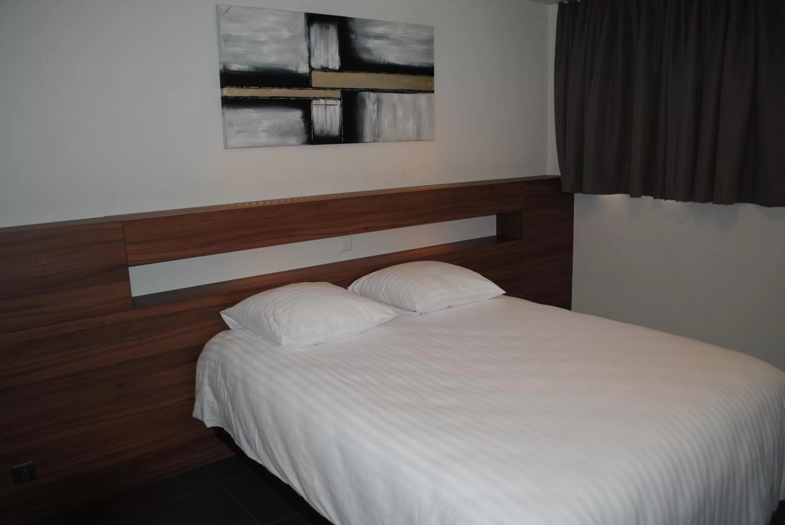 Bed in Hotel Du Soleil