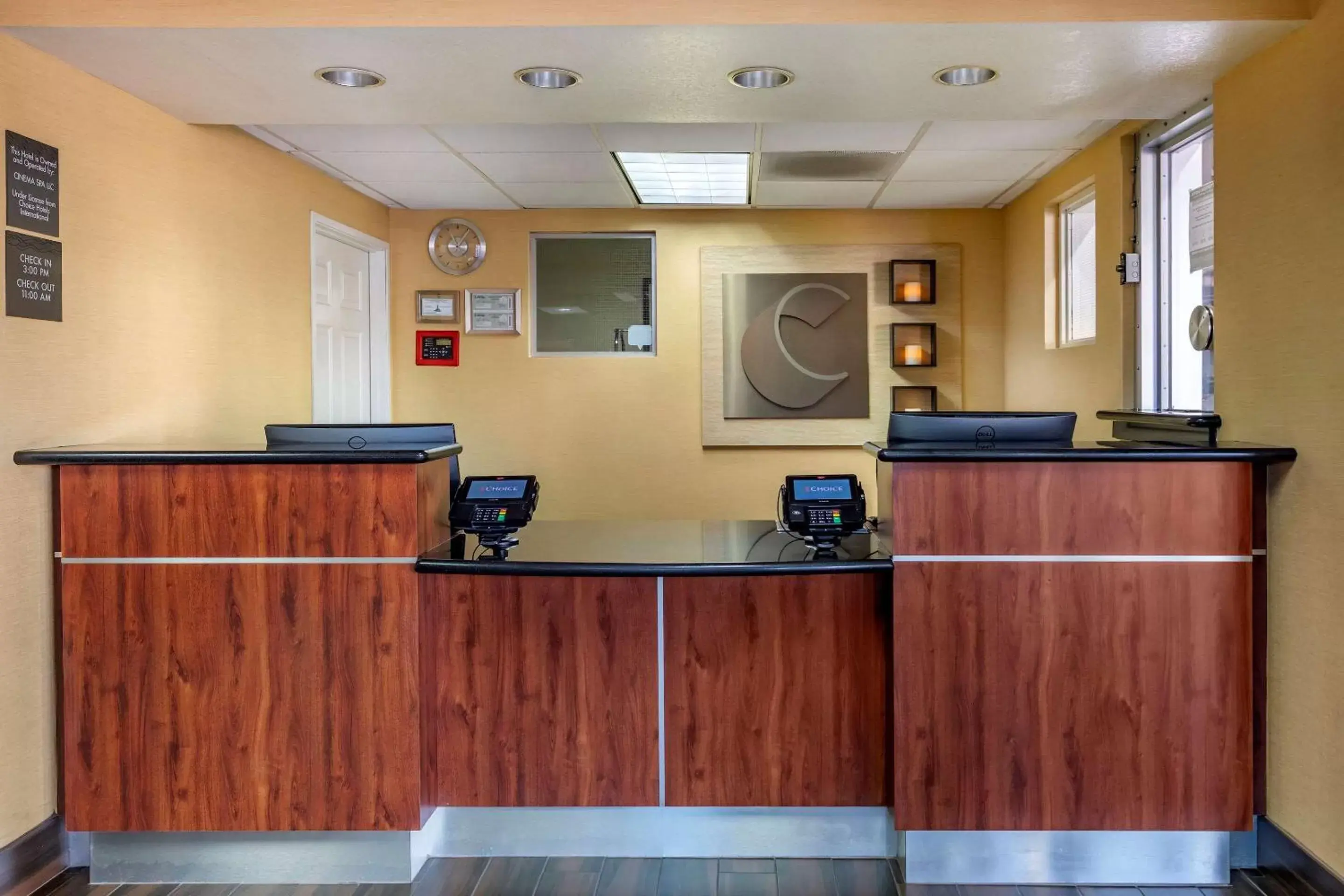 Lobby or reception, Lobby/Reception in Comfort Inn & Suites Near Universal - North Hollywood – Burbank
