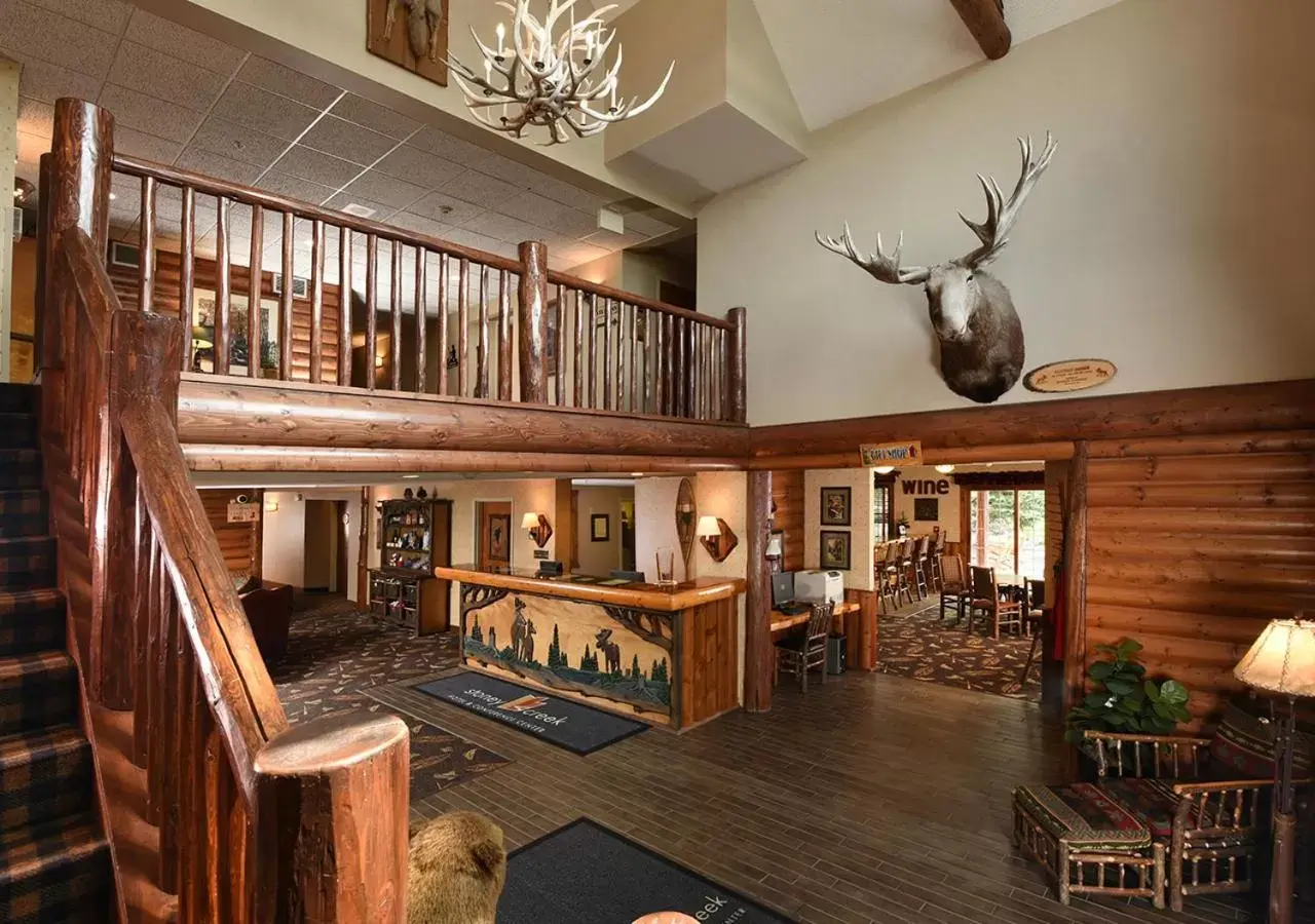 Lobby or reception in Cedar Creek Hotel Wausau - Rothschild Lobby or reception in Cedar Creek Hotel Wausau - Rothschild