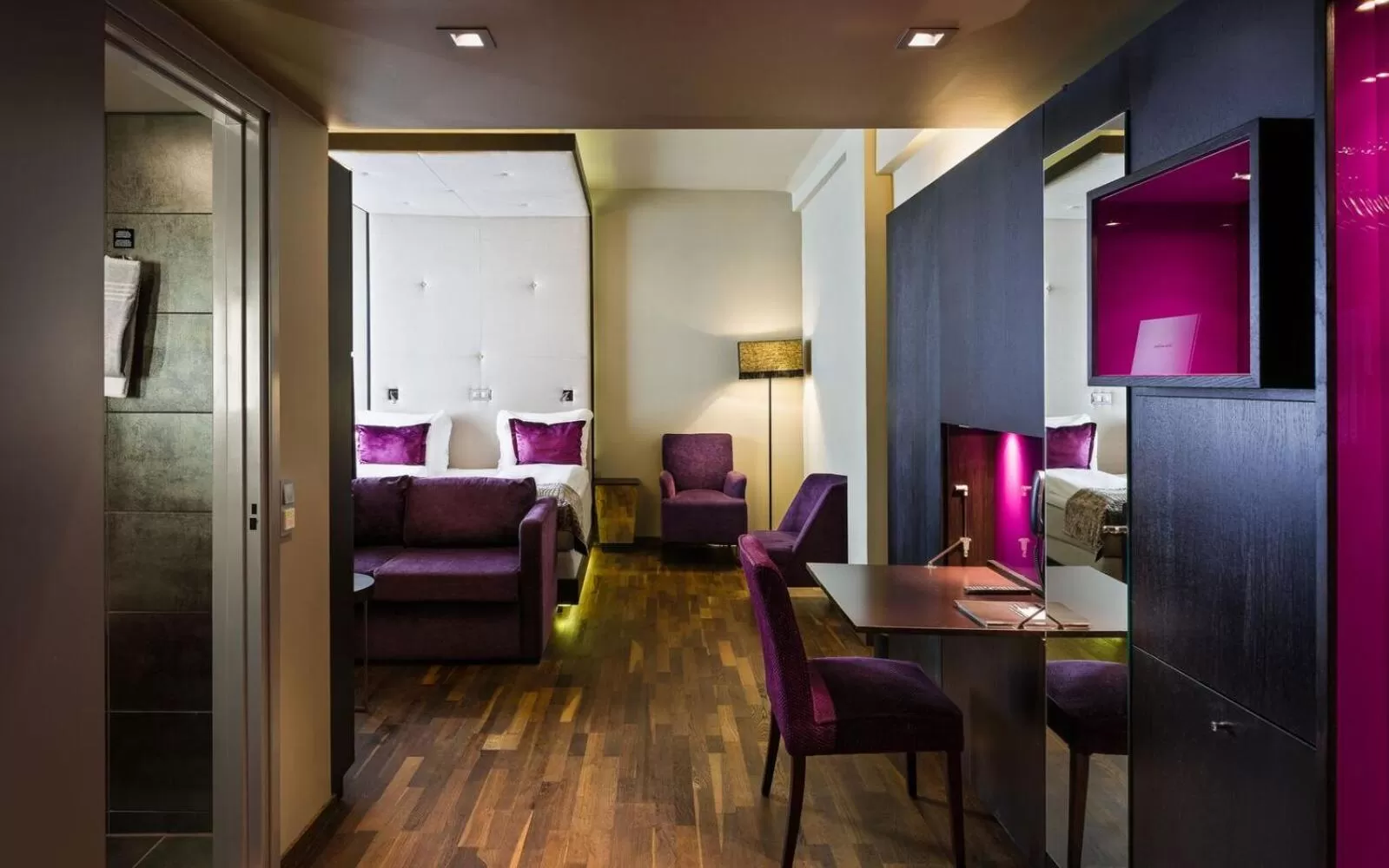 Photo of the whole room in Home Hotel Folketeateret