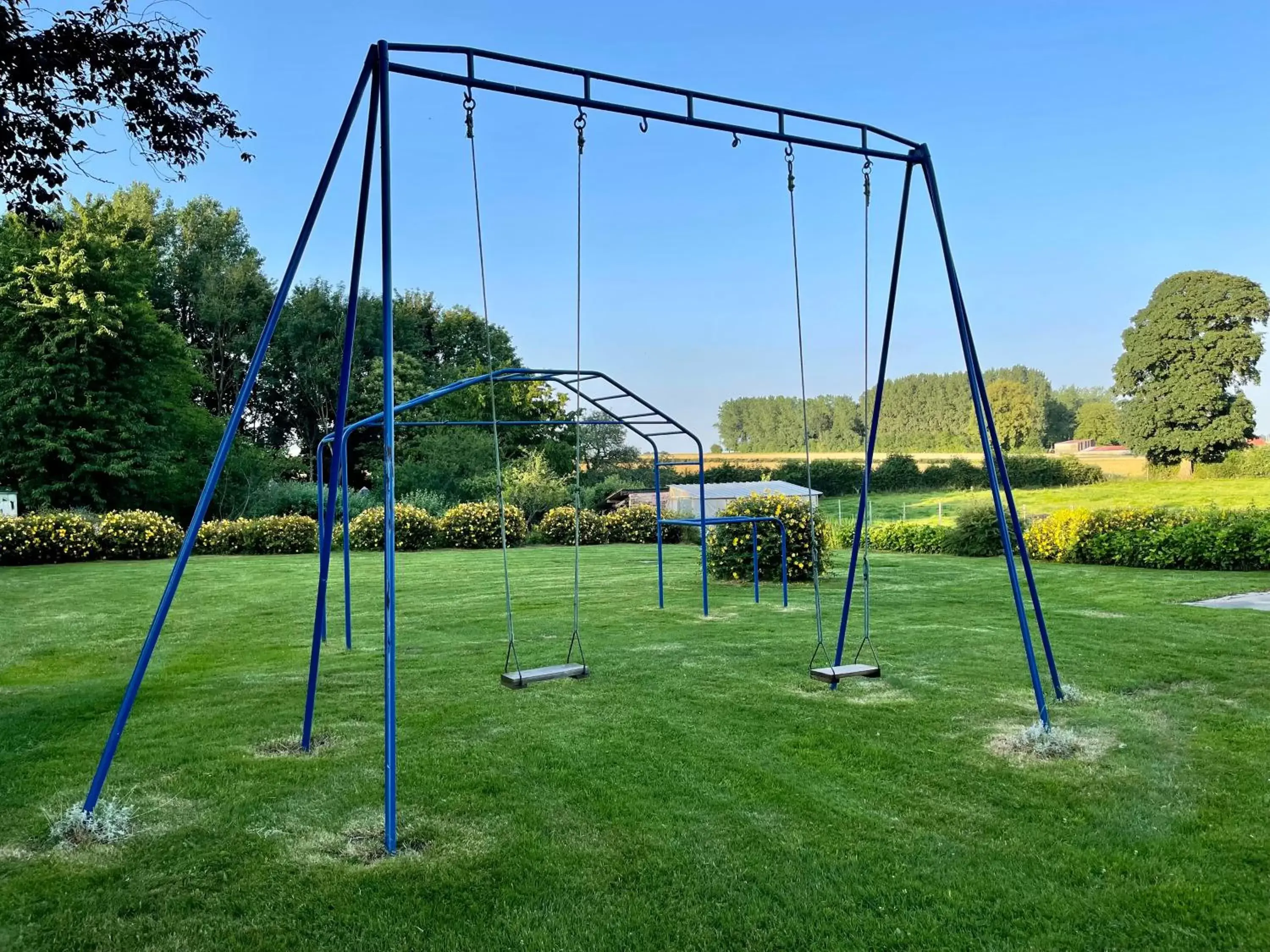 Children play ground, Children's Play Area in La Mésangeraie Gîte Chambres d'hôtes