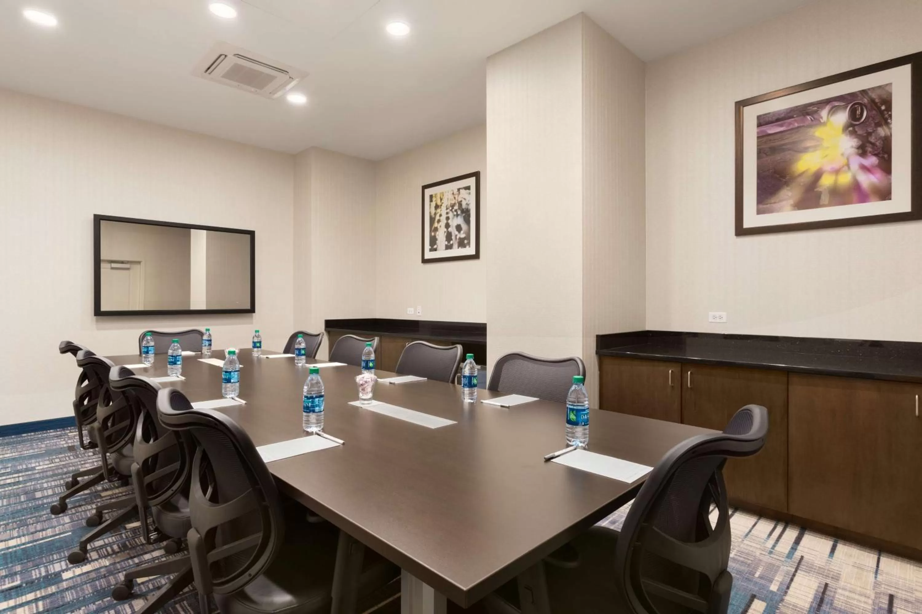 Meeting/conference room in Hampton Inn Chicago Downtown/N Loop/Michigan Ave