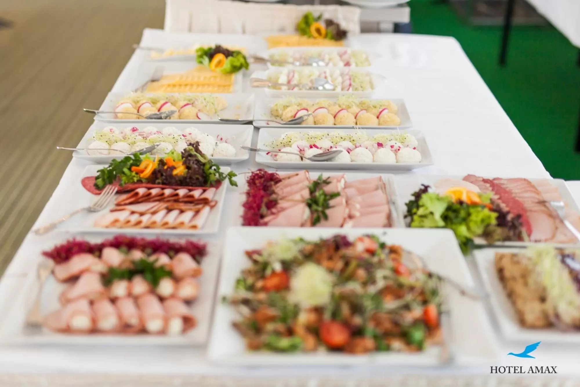 Restaurant/places to eat in Amax Boutique Hotel