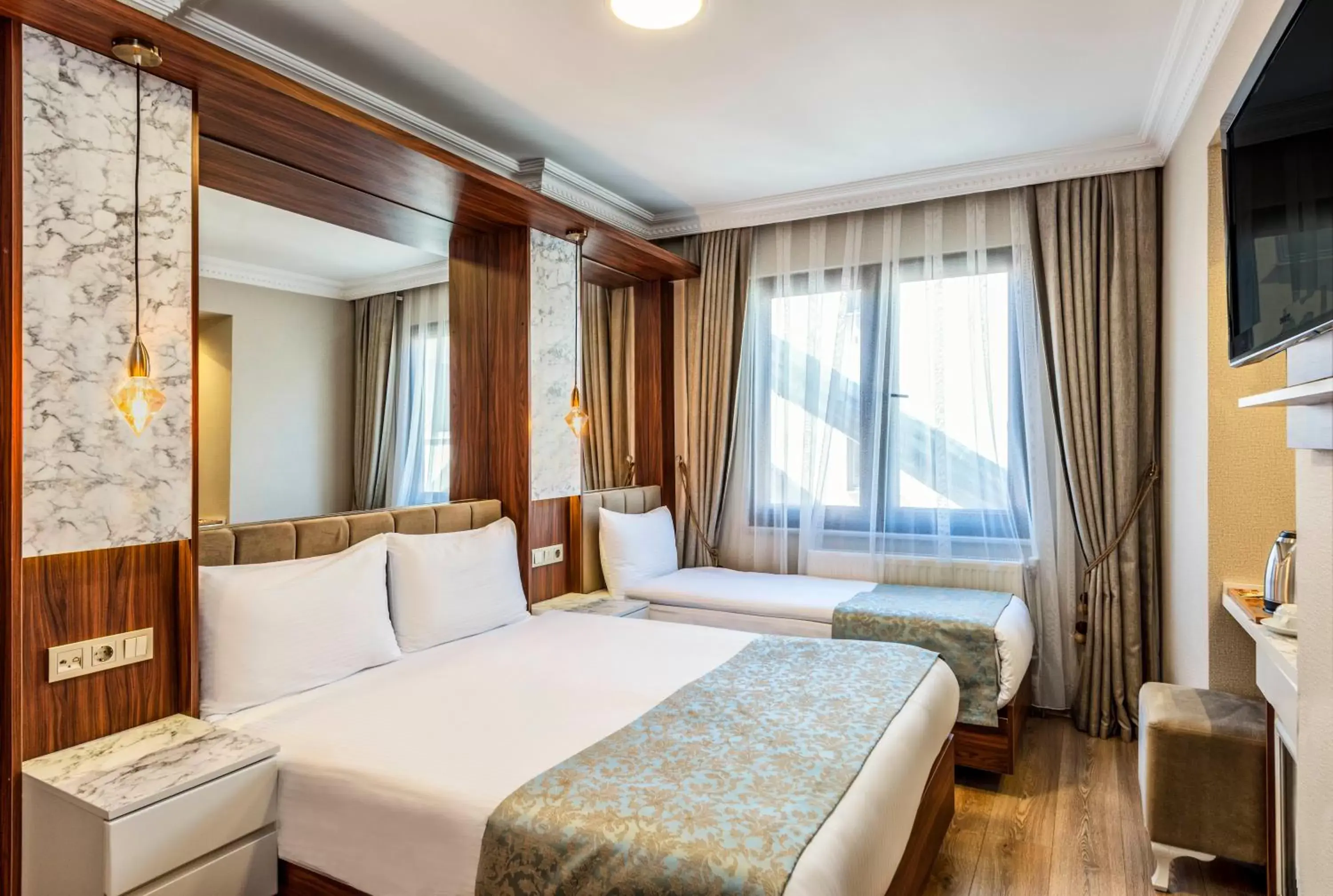 Bedroom, Bed in Kupeli Hotel