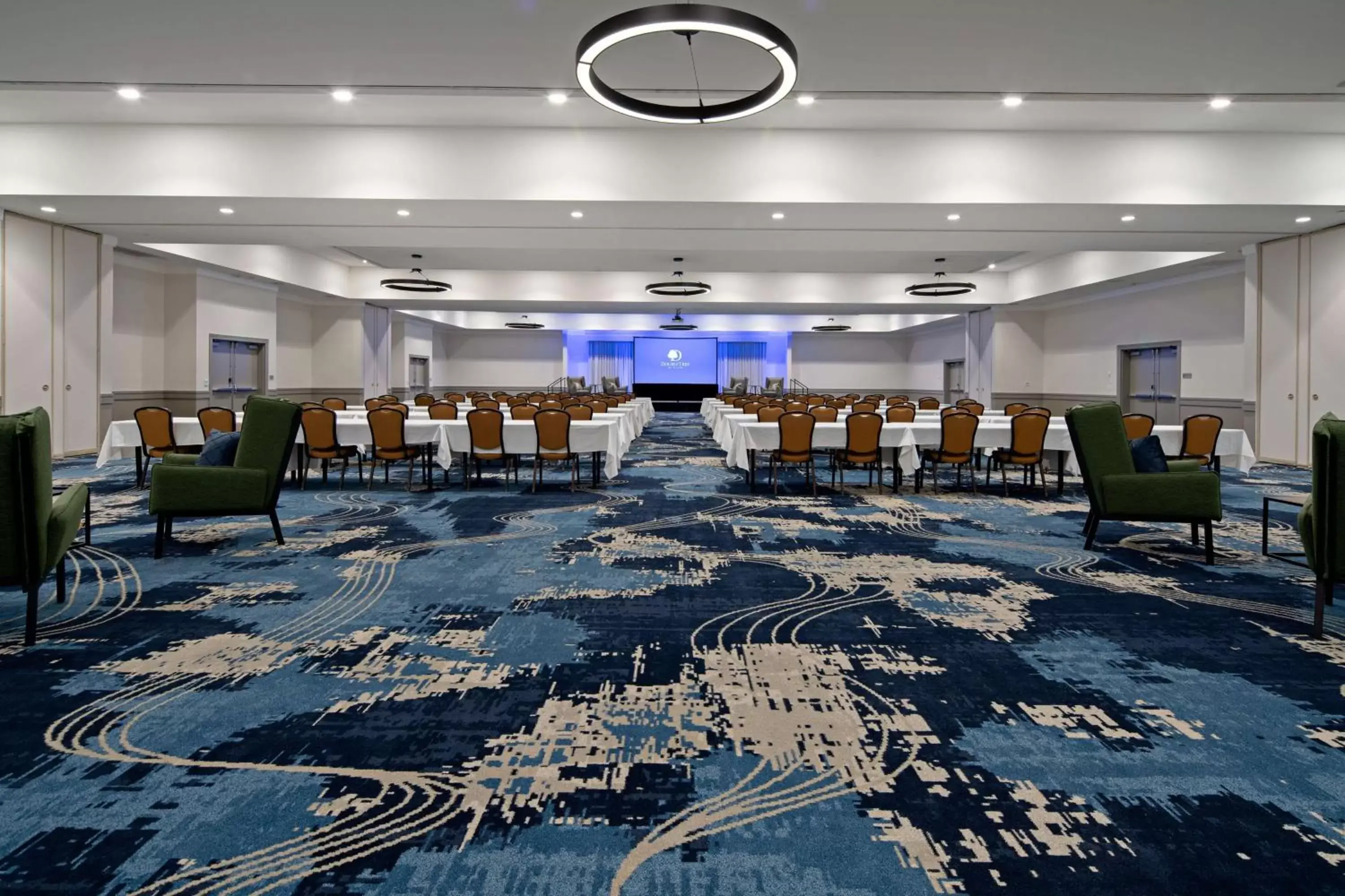 Meeting/conference room in DoubleTree by Hilton Bakersfield