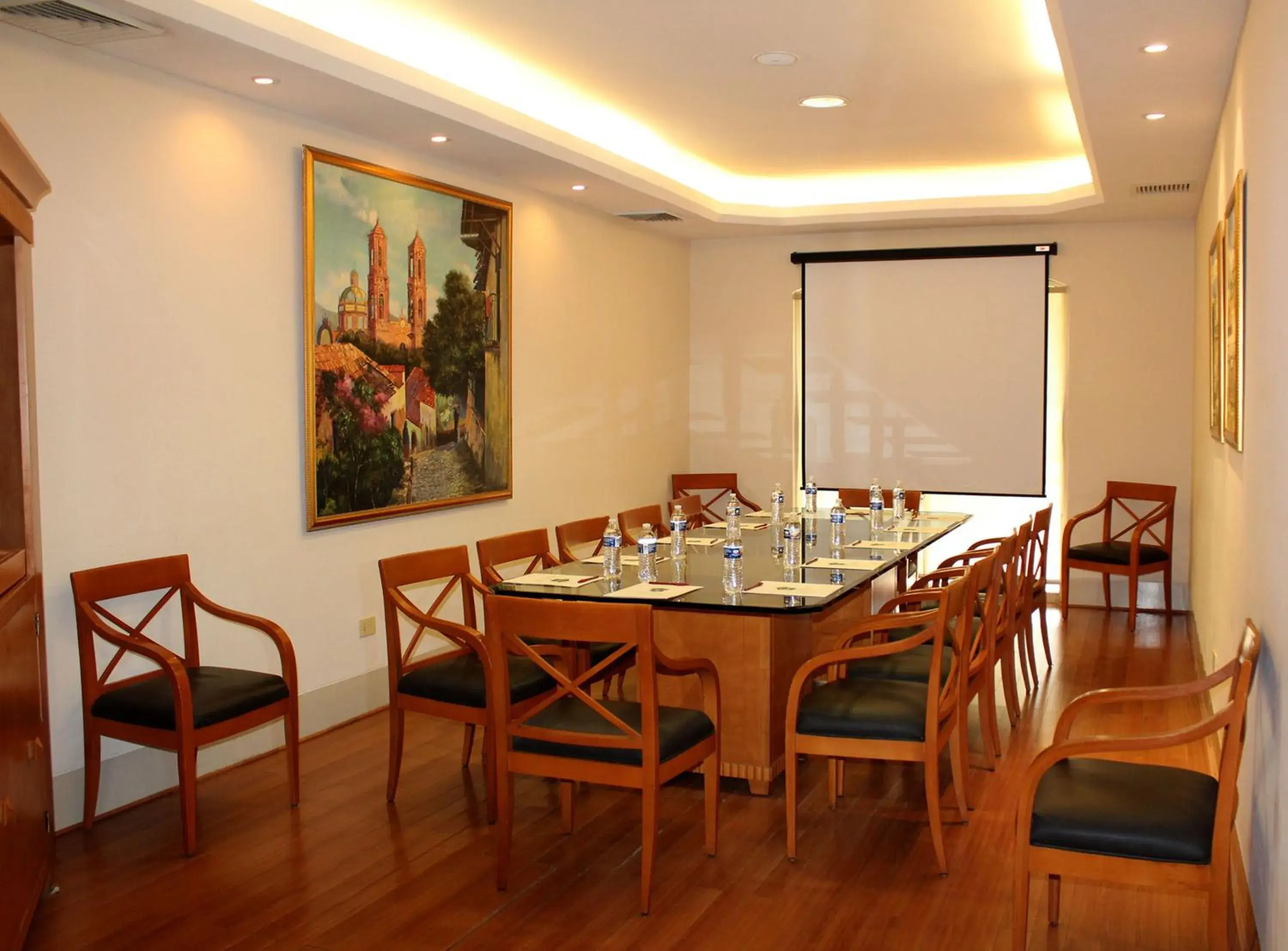 Meeting/conference room, Restaurant/Places to Eat in Hotel Hacienda Real