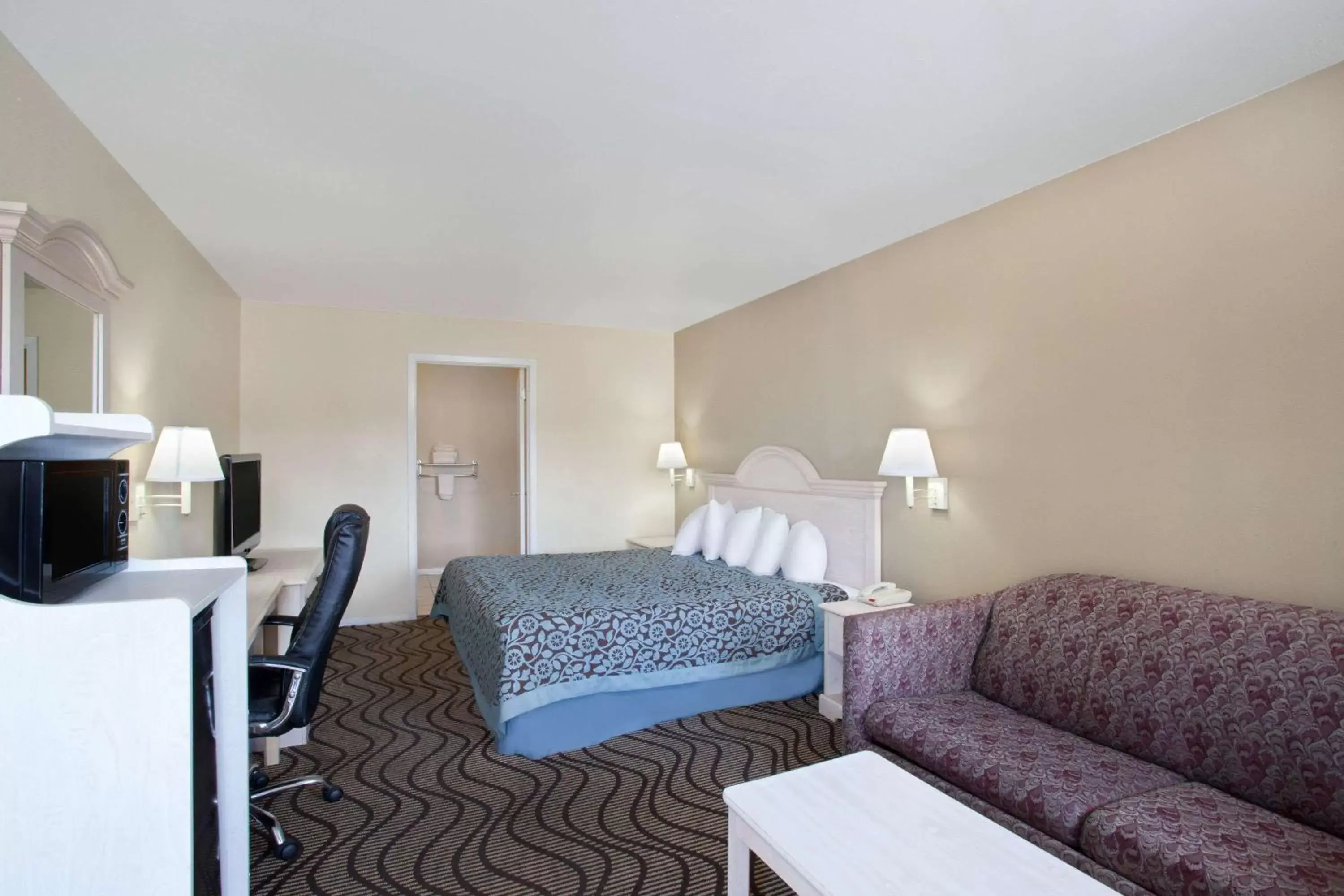 Photo of the whole room in Days Inn by Wyndham Kerrville