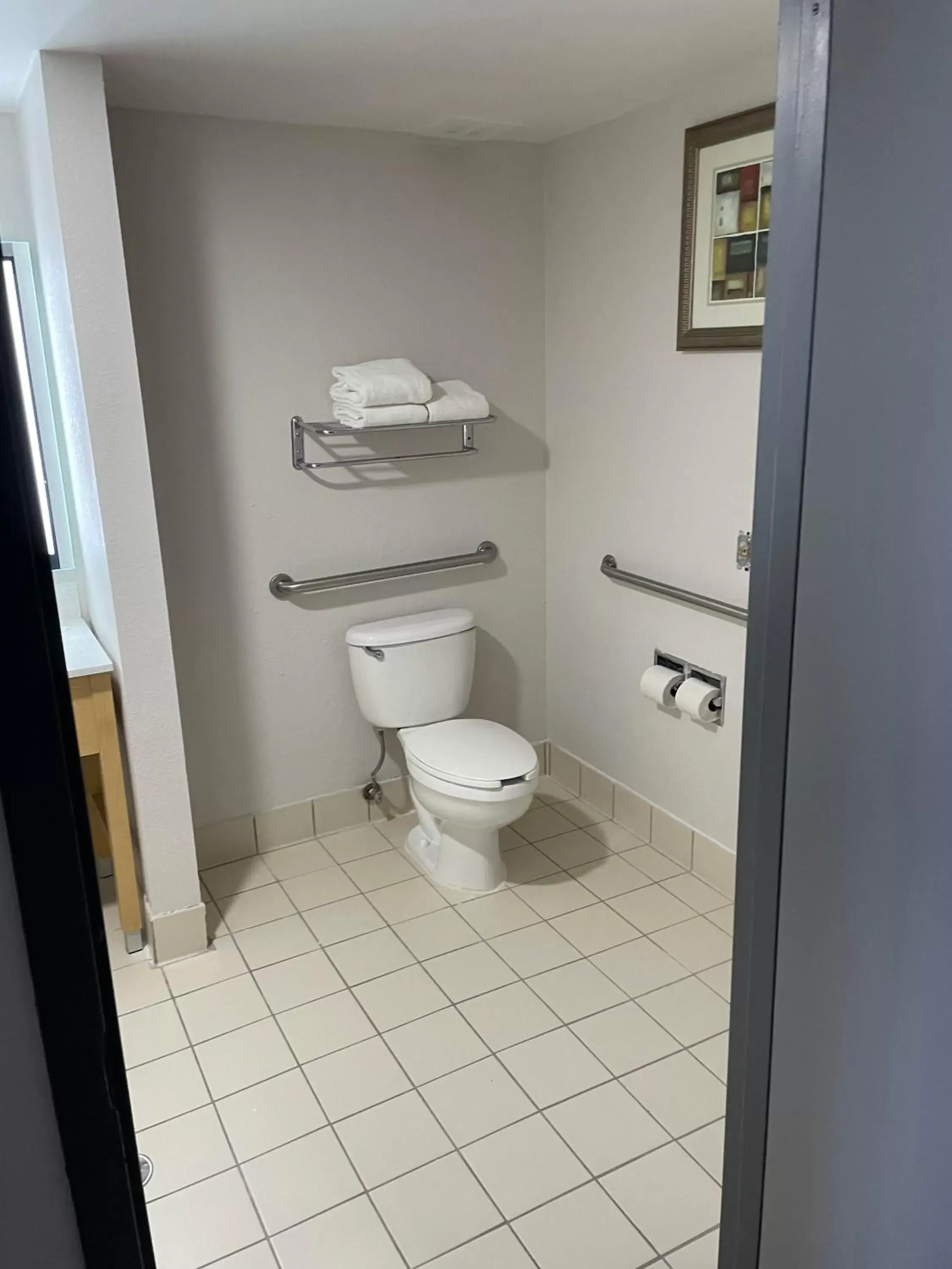 Bathroom in Quality Inn Spring Valley - Nanuet