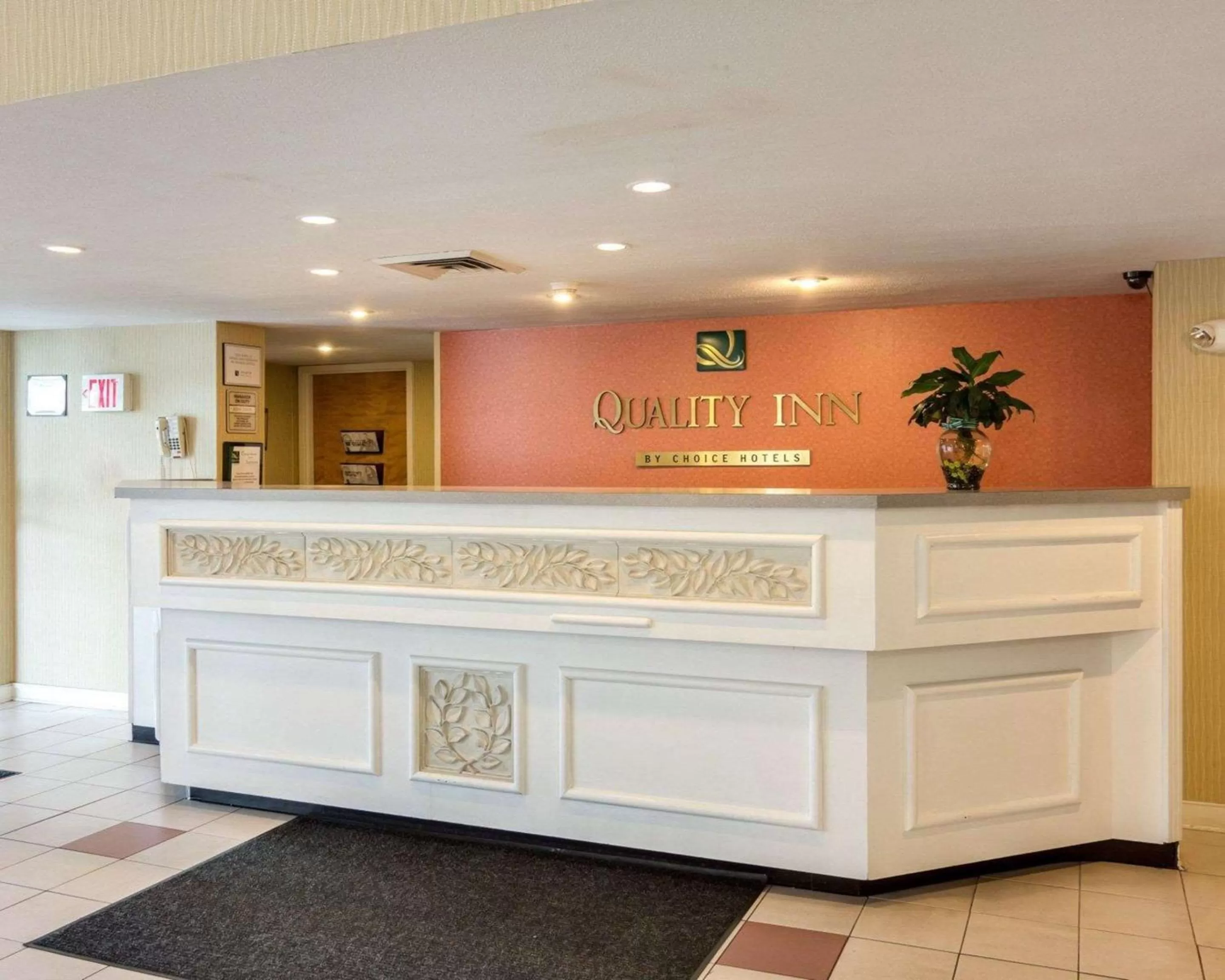 Lobby or reception in Rodeway Inn At Fort Lee