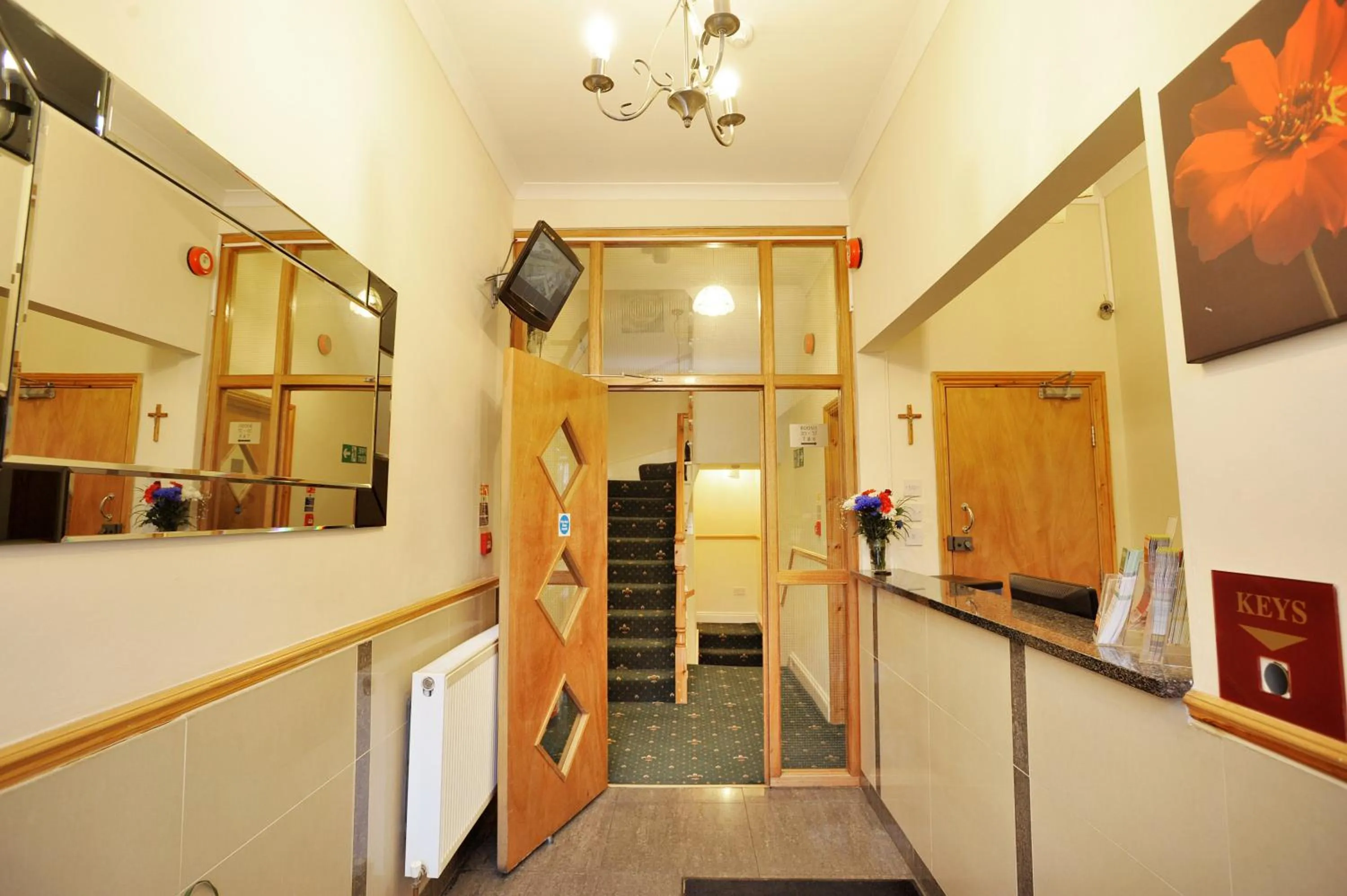 Lobby or reception in Elmwood Hotel