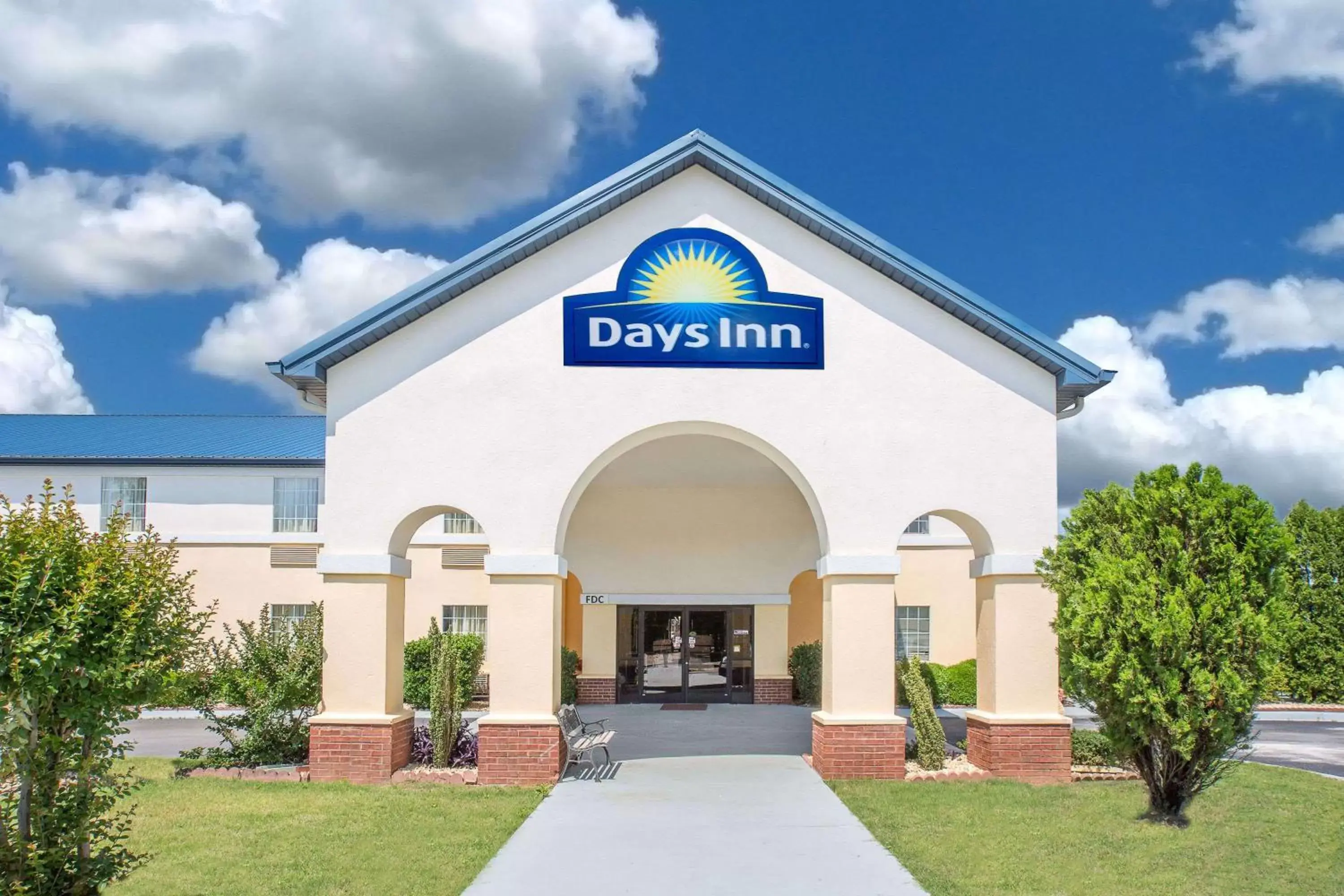 Property building in Days Inn by Wyndham Lincoln