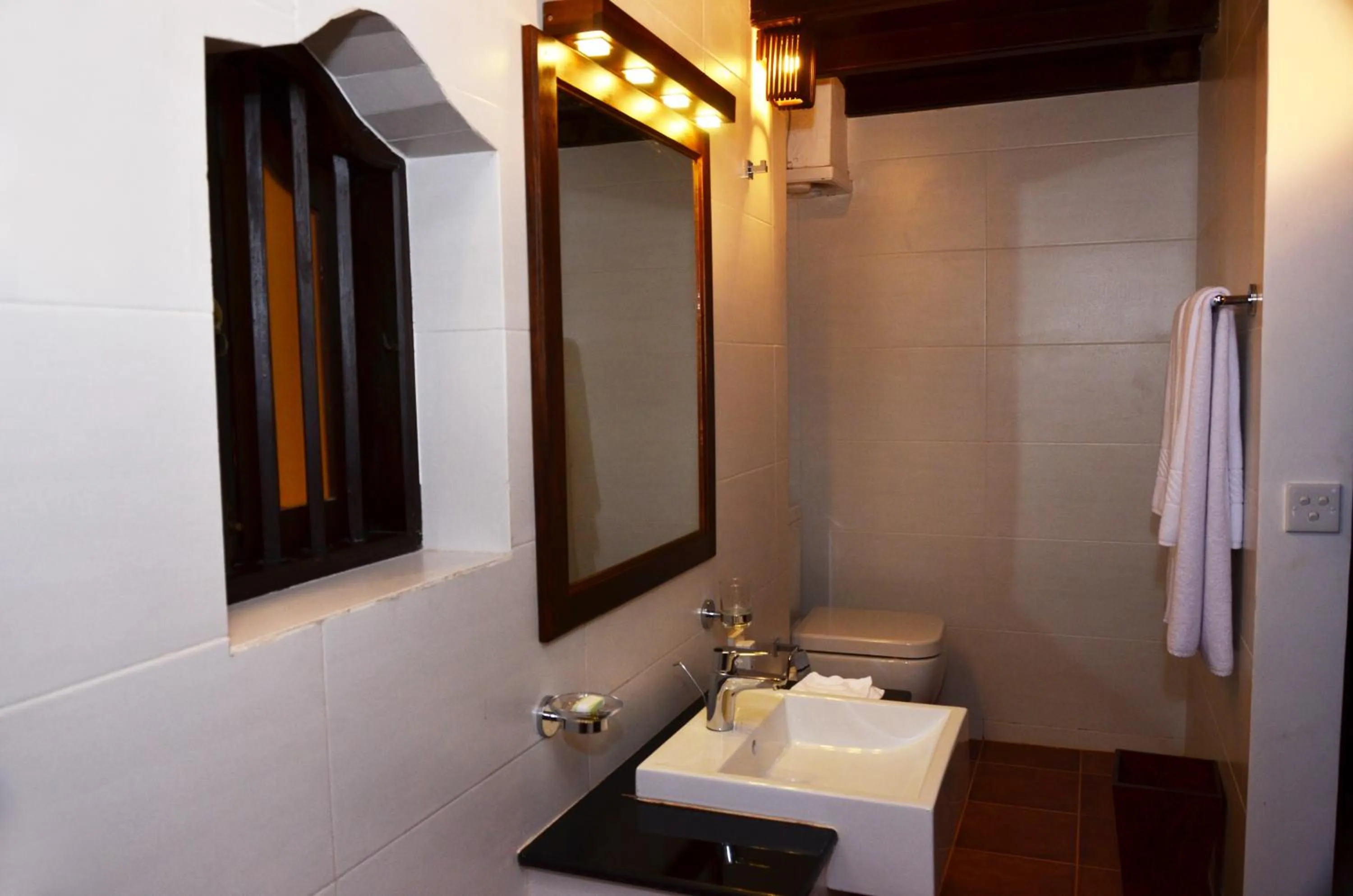 Bathroom in 56 by Deco - Galle Fort